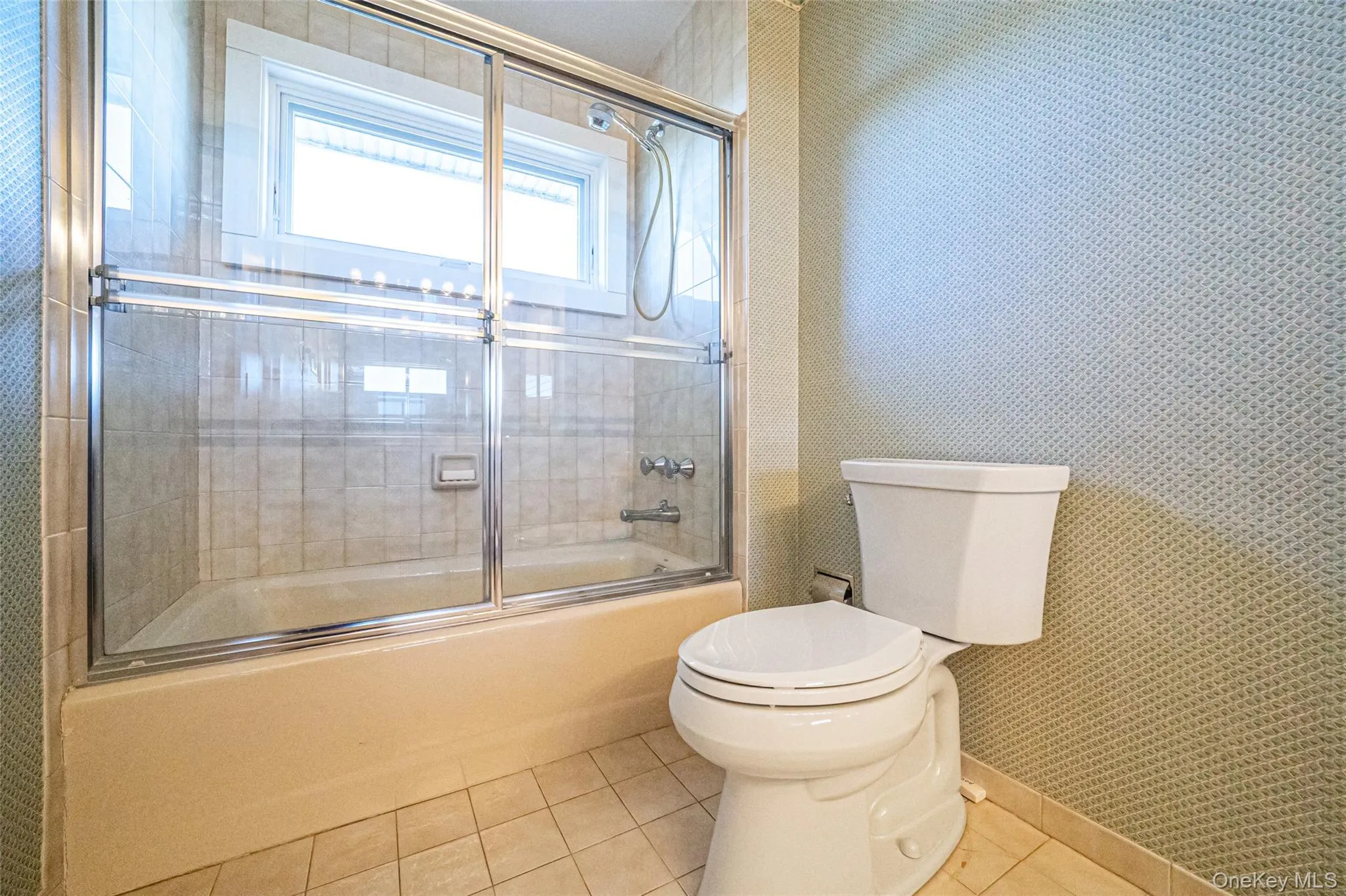Jack & Jill Bathroom Jack & Jill Bathroom