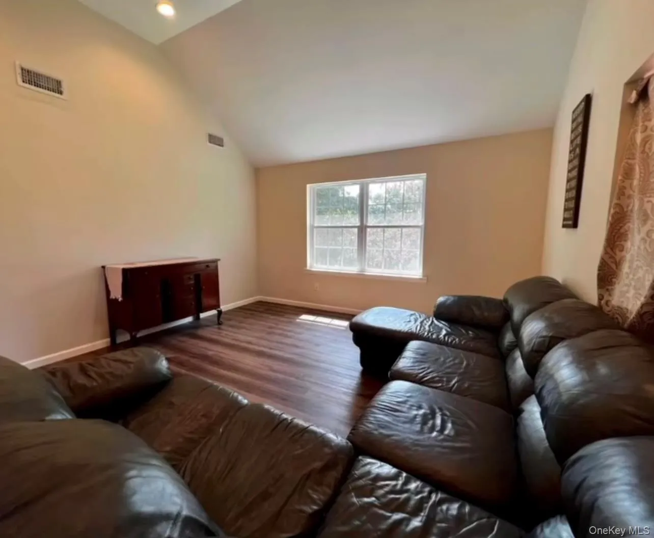 118 Plains Road, Montgomery, NY, 3 Bedrooms Bedrooms, 7 Rooms Rooms,2 BathroomsBathrooms,Residential Lease,For Rent,Plains,0,970126 118 Plains Road, Montgomery, NY, 3 Bedrooms Bedrooms, 7 Rooms Rooms,2 BathroomsBathrooms,Residential Lease,For Rent,Plains,0,970126