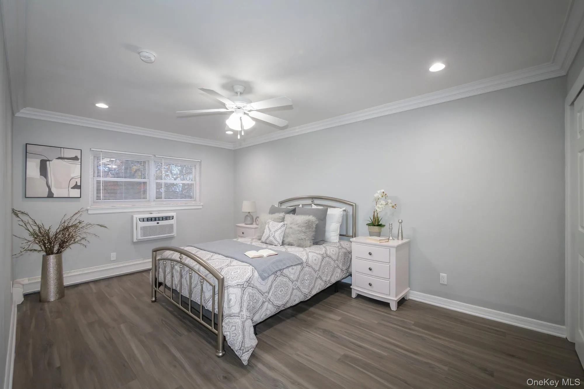92 South Clinton Avenue, Islip, NY, 1 Bedroom Bedrooms, 4 Rooms Rooms,1 BathroomBathrooms,Residential Lease,For Rent,South Clinton,0,970133 92 South Clinton Avenue, Islip, NY, 1 Bedroom Bedrooms, 4 Rooms Rooms,1 BathroomBathrooms,Residential Lease,For Rent,South Clinton,0,970133
