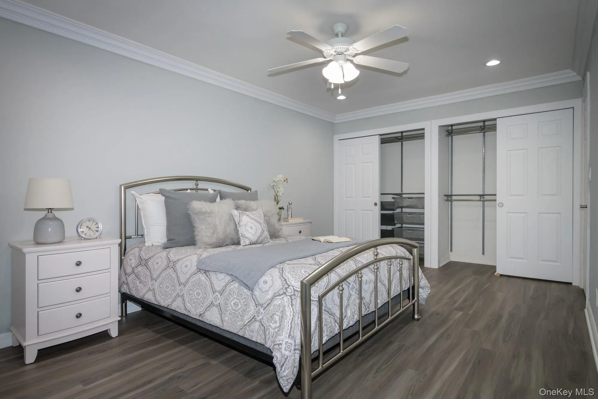 92 South Clinton Avenue, Islip, NY, 1 Bedroom Bedrooms, 4 Rooms Rooms,1 BathroomBathrooms,Residential Lease,For Rent,South Clinton,0,970133 92 South Clinton Avenue, Islip, NY, 1 Bedroom Bedrooms, 4 Rooms Rooms,1 BathroomBathrooms,Residential Lease,For Rent,South Clinton,0,970133