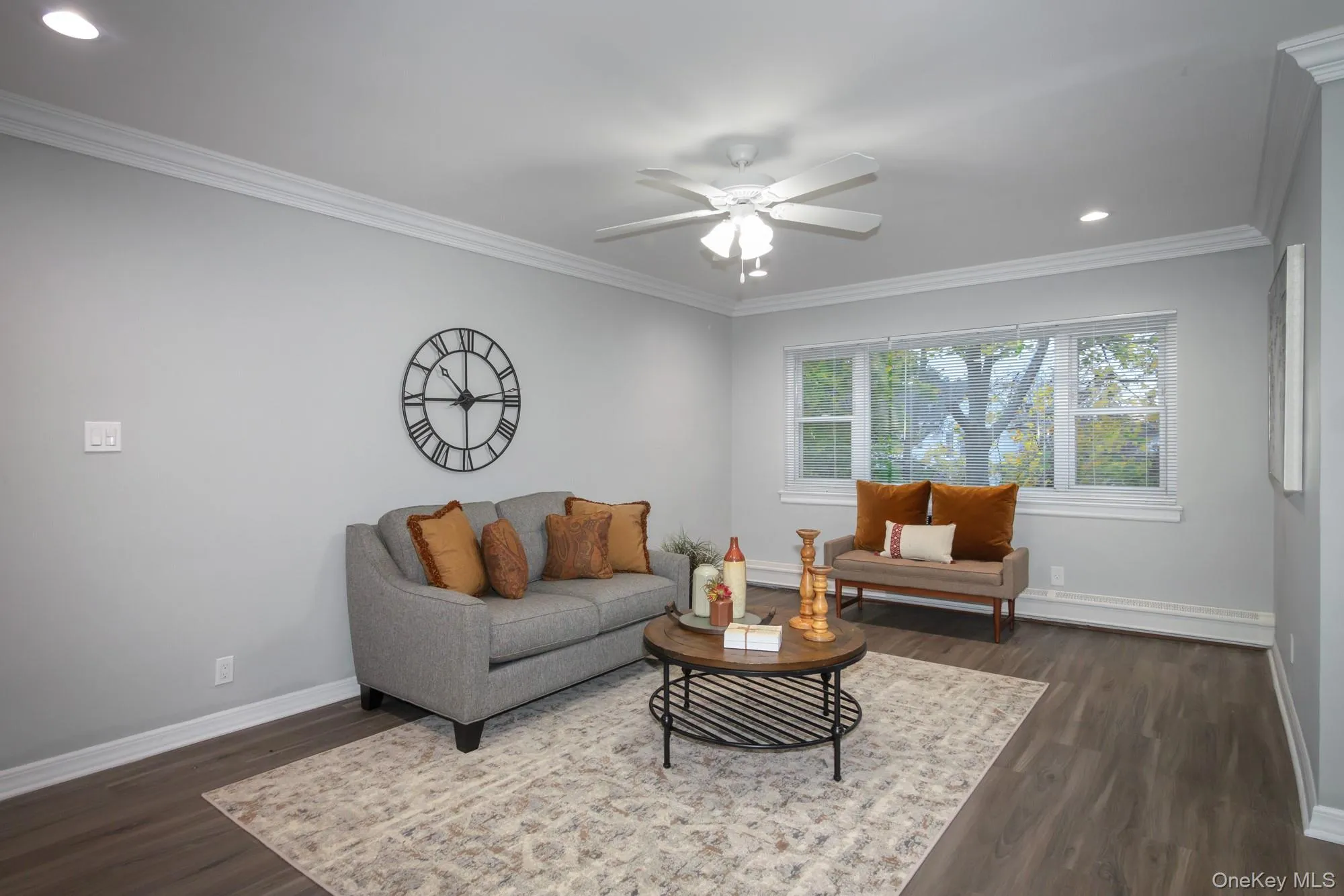 92 South Clinton Avenue, Islip, NY, 1 Bedroom Bedrooms, 4 Rooms Rooms,1 BathroomBathrooms,Residential Lease,For Rent,South Clinton,0,970133 92 South Clinton Avenue, Islip, NY, 1 Bedroom Bedrooms, 4 Rooms Rooms,1 BathroomBathrooms,Residential Lease,For Rent,South Clinton,0,970133