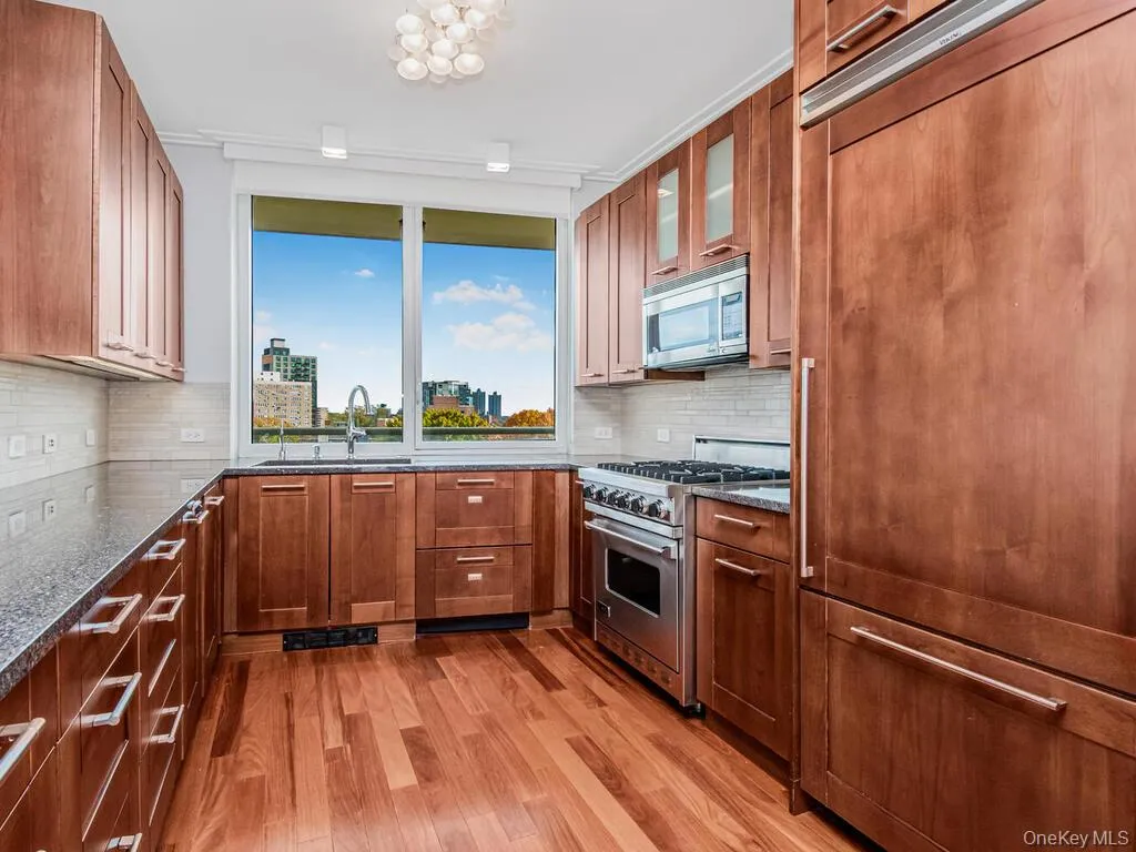 640 237th Street, New York, NY, 2 Bedrooms Bedrooms, 5 Rooms Rooms,2 BathroomsBathrooms,Residential,For Rent,237th,0,970137 640 237th Street, New York, NY, 2 Bedrooms Bedrooms, 5 Rooms Rooms,2 BathroomsBathrooms,Residential,For Rent,237th,0,970137