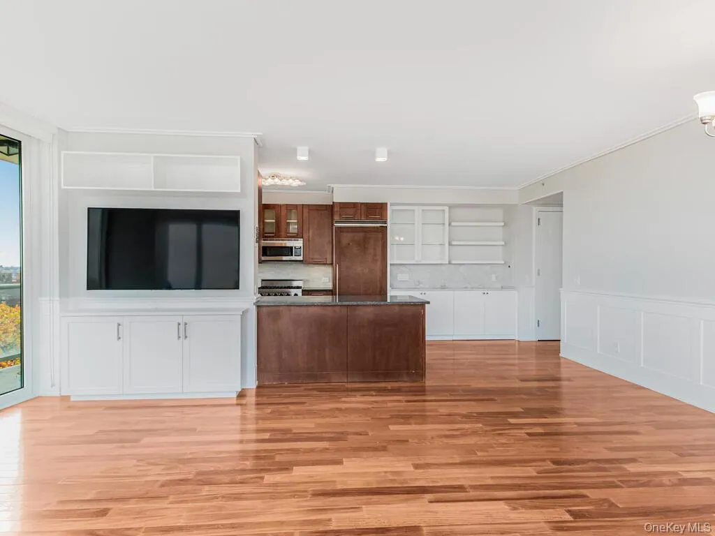 640 237th Street, New York, NY, 2 Bedrooms Bedrooms, 5 Rooms Rooms,2 BathroomsBathrooms,Residential,For Rent,237th,0,970137 640 237th Street, New York, NY, 2 Bedrooms Bedrooms, 5 Rooms Rooms,2 BathroomsBathrooms,Residential,For Rent,237th,0,970137