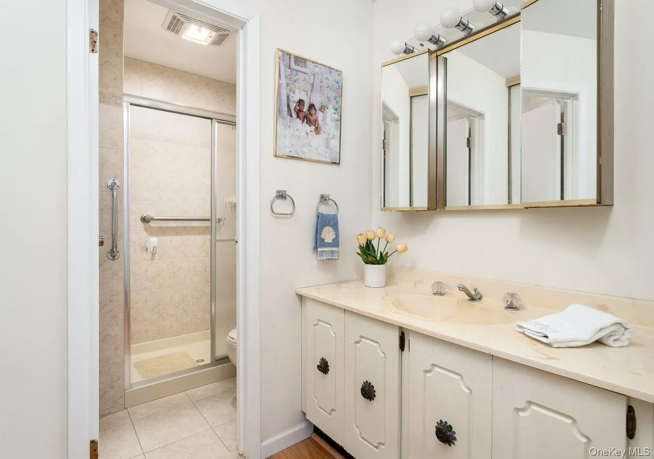 506 Drew Drive, Smithtown, NY, 3 Bedrooms Bedrooms, 9 Rooms Rooms,2 BathroomsBathrooms,Residential,For Rent,Drew,0,970144 506 Drew Drive, Smithtown, NY, 3 Bedrooms Bedrooms, 9 Rooms Rooms,2 BathroomsBathrooms,Residential,For Rent,Drew,0,970144