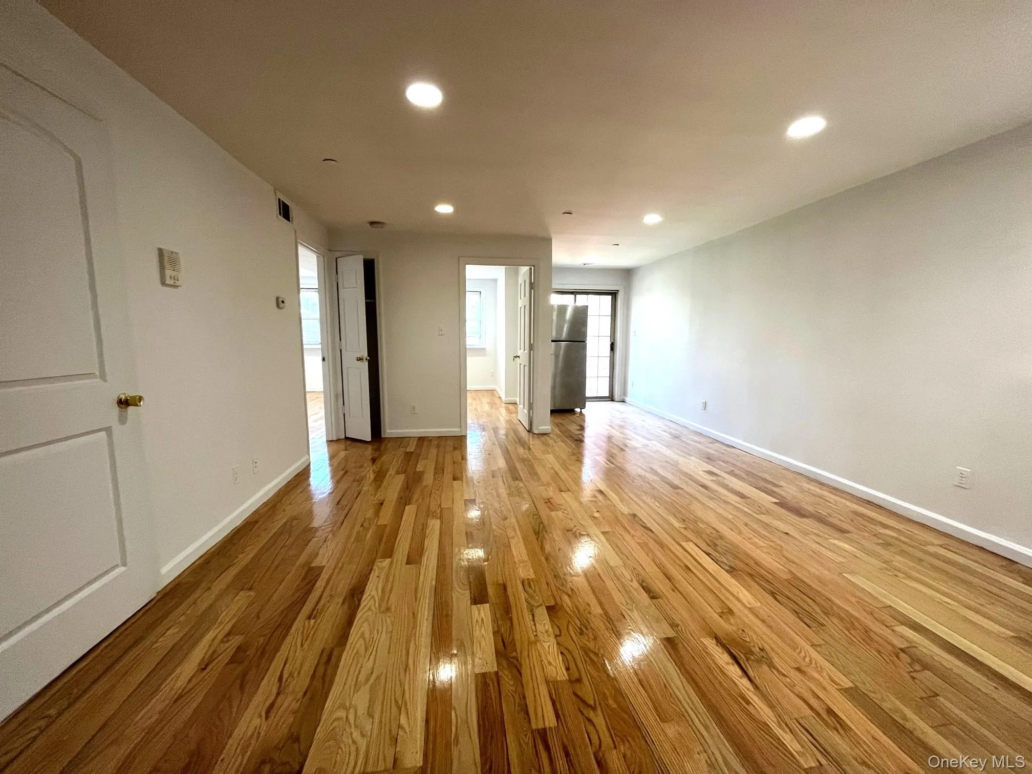 104-27 38th Avenue, New York, NY, 3 Bedrooms Bedrooms, 7 Rooms Rooms,2 BathroomsBathrooms,Residential Lease,For Rent,38th,0,970188 104-27 38th Avenue, New York, NY, 3 Bedrooms Bedrooms, 7 Rooms Rooms,2 BathroomsBathrooms,Residential Lease,For Rent,38th,0,970188