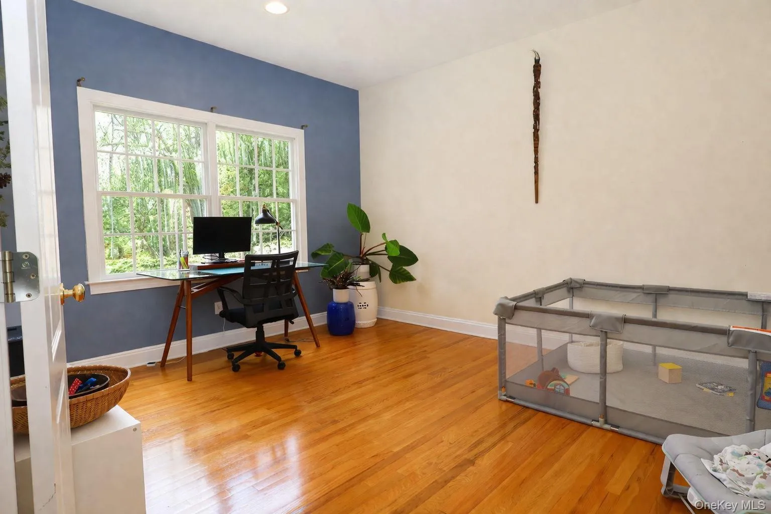 Currently used as an office. Could be used as a 1st floor bedroom, library, or sitting room. Currently used as an office. Could be used as a 1st floor bedroom, library, or sitting room.