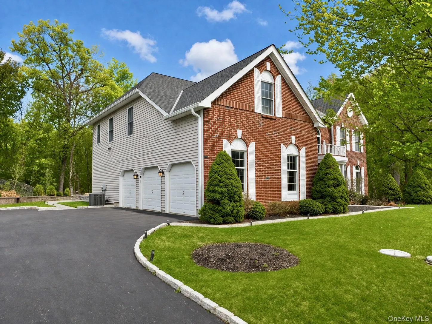 3 car garage and plentiful driveway parking. 3 car garage and plentiful driveway parking.