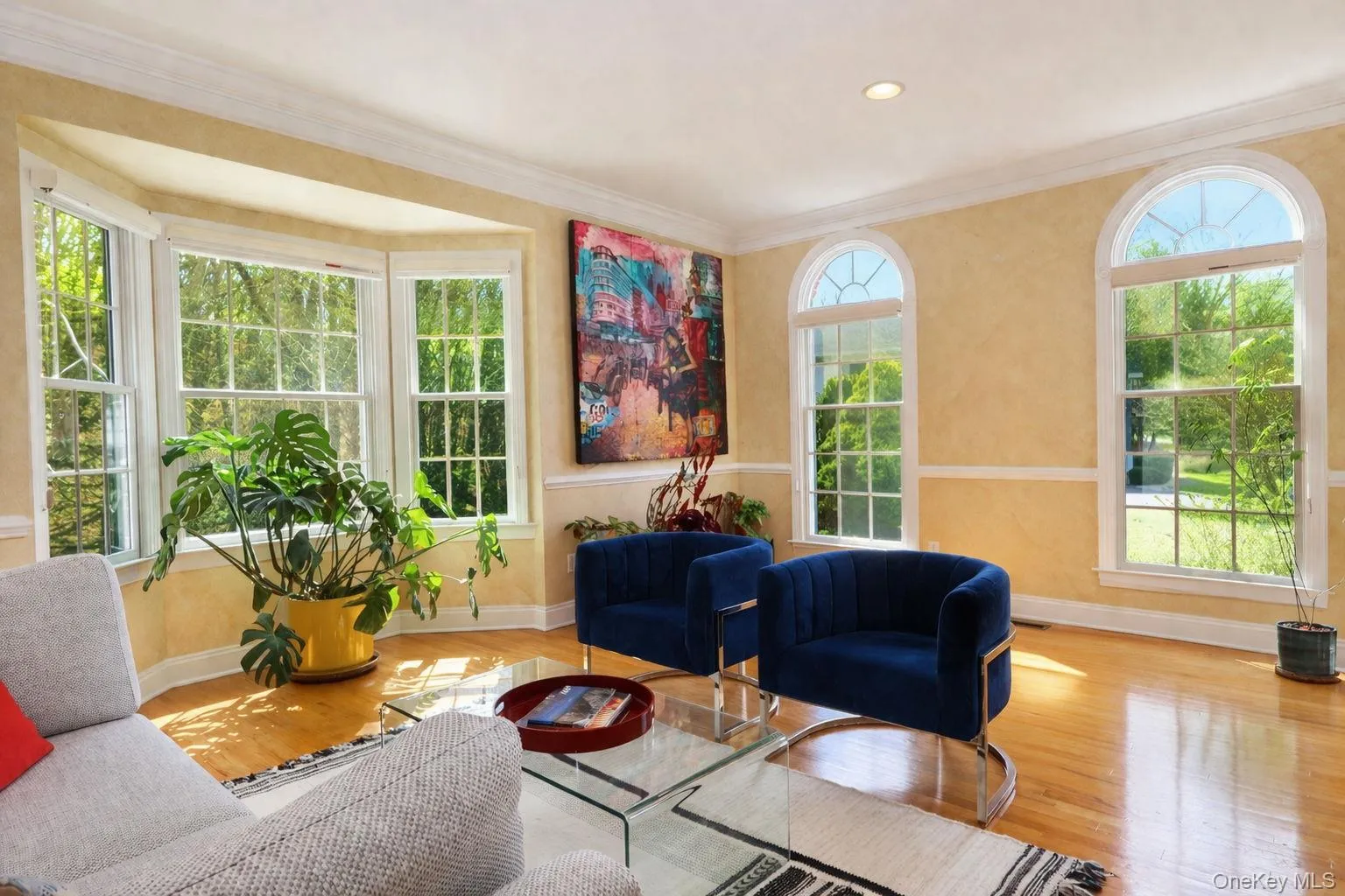An abundance of natural light. Potential to be 1st floor bedroom, library, office. An abundance of natural light. Potential to be 1st floor bedroom, library, office.