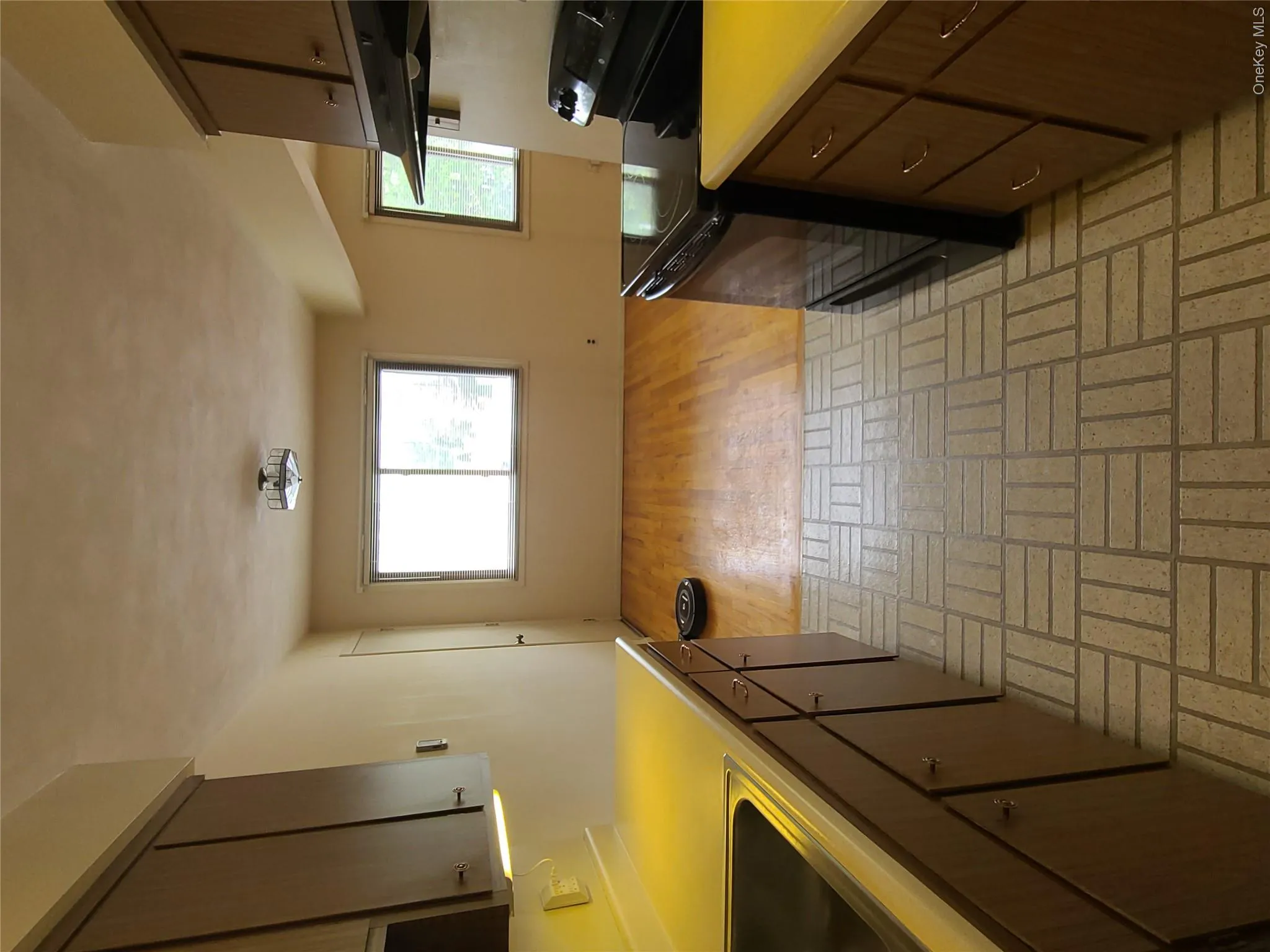 10 Oakwood Terrace, New Windsor, NY, 1 Bedroom Bedrooms, 4 Rooms Rooms,1 BathroomBathrooms,Residential Sale,For Rent,Oakwood,0,970208 10 Oakwood Terrace, New Windsor, NY, 1 Bedroom Bedrooms, 4 Rooms Rooms,1 BathroomBathrooms,Residential Sale,For Rent,Oakwood,0,970208