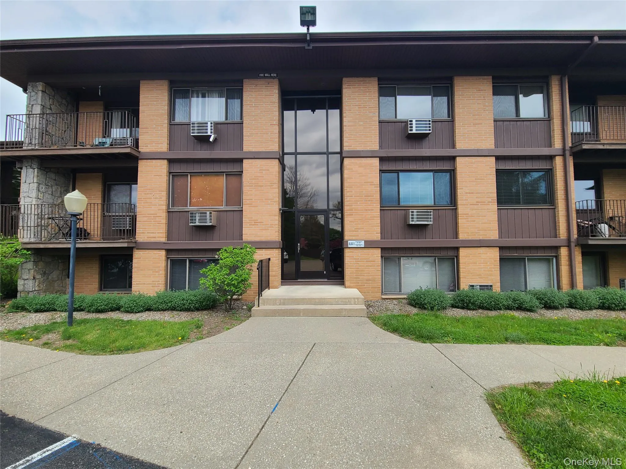 10 Oakwood Terrace, New Windsor, NY, 1 Bedroom Bedrooms, 4 Rooms Rooms,1 BathroomBathrooms,Residential Sale,For Rent,Oakwood,0,970208 10 Oakwood Terrace, New Windsor, NY, 1 Bedroom Bedrooms, 4 Rooms Rooms,1 BathroomBathrooms,Residential Sale,For Rent,Oakwood,0,970208