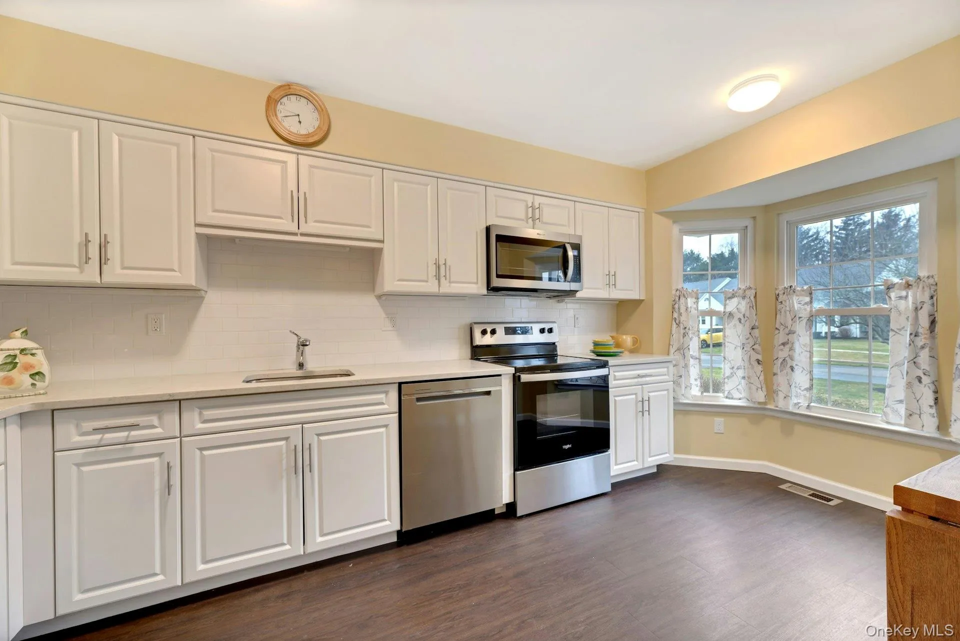 2555 Youngs Avenue, Southold, NY, 2 Bedrooms Bedrooms, 5 Rooms Rooms,2 BathroomsBathrooms,Residential Lease,For Rent,Youngs,0,970223 2555 Youngs Avenue, Southold, NY, 2 Bedrooms Bedrooms, 5 Rooms Rooms,2 BathroomsBathrooms,Residential Lease,For Rent,Youngs,0,970223