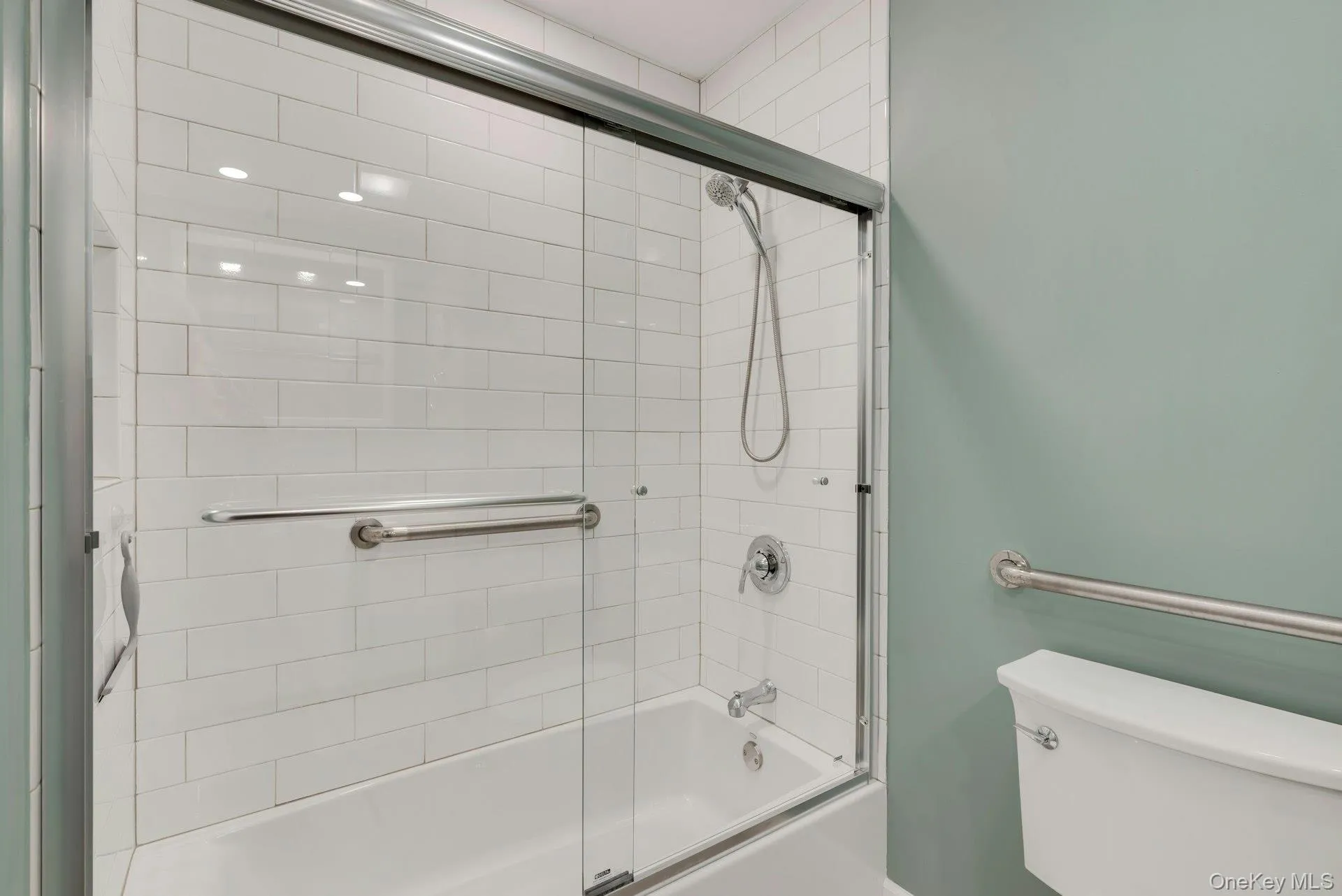 2555 Youngs Avenue, Southold, NY, 2 Bedrooms Bedrooms, 5 Rooms Rooms,2 BathroomsBathrooms,Residential Lease,For Rent,Youngs,0,970223 2555 Youngs Avenue, Southold, NY, 2 Bedrooms Bedrooms, 5 Rooms Rooms,2 BathroomsBathrooms,Residential Lease,For Rent,Youngs,0,970223