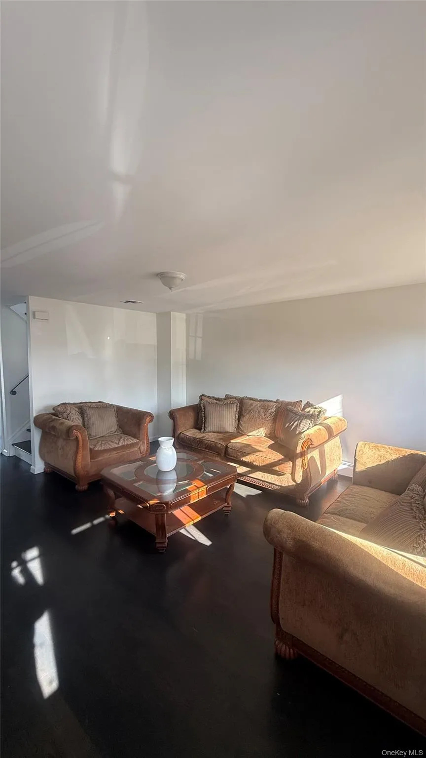 1318 Post Avenue, Hempstead, NY, 4 Bedrooms Bedrooms, 8 Rooms Rooms,2 BathroomsBathrooms,Residential Lease,For Rent,Post,0,970254 1318 Post Avenue, Hempstead, NY, 4 Bedrooms Bedrooms, 8 Rooms Rooms,2 BathroomsBathrooms,Residential Lease,For Rent,Post,0,970254