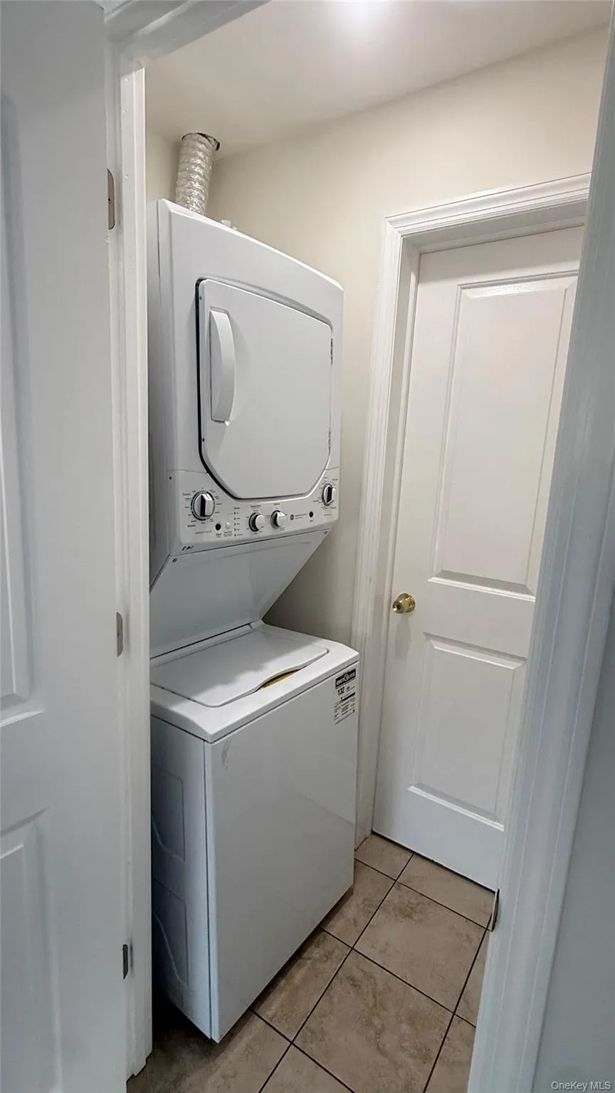 1318 Post Avenue, Hempstead, NY, 4 Bedrooms Bedrooms, 8 Rooms Rooms,2 BathroomsBathrooms,Residential Lease,For Rent,Post,0,970254 1318 Post Avenue, Hempstead, NY, 4 Bedrooms Bedrooms, 8 Rooms Rooms,2 BathroomsBathrooms,Residential Lease,For Rent,Post,0,970254