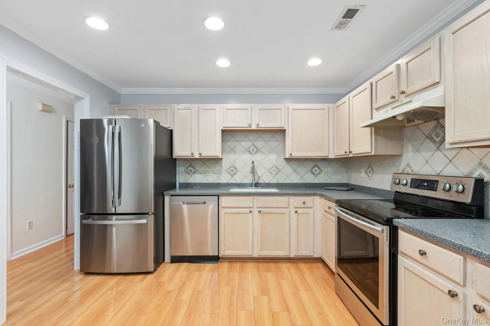 104 Sparrow Ridge Road, Kent, NY, 2 Bedrooms Bedrooms, 8 Rooms Rooms,2 BathroomsBathrooms,Residential Lease,For Rent,Sparrow Ridge,0,970289 104 Sparrow Ridge Road, Kent, NY, 2 Bedrooms Bedrooms, 8 Rooms Rooms,2 BathroomsBathrooms,Residential Lease,For Rent,Sparrow Ridge,0,970289