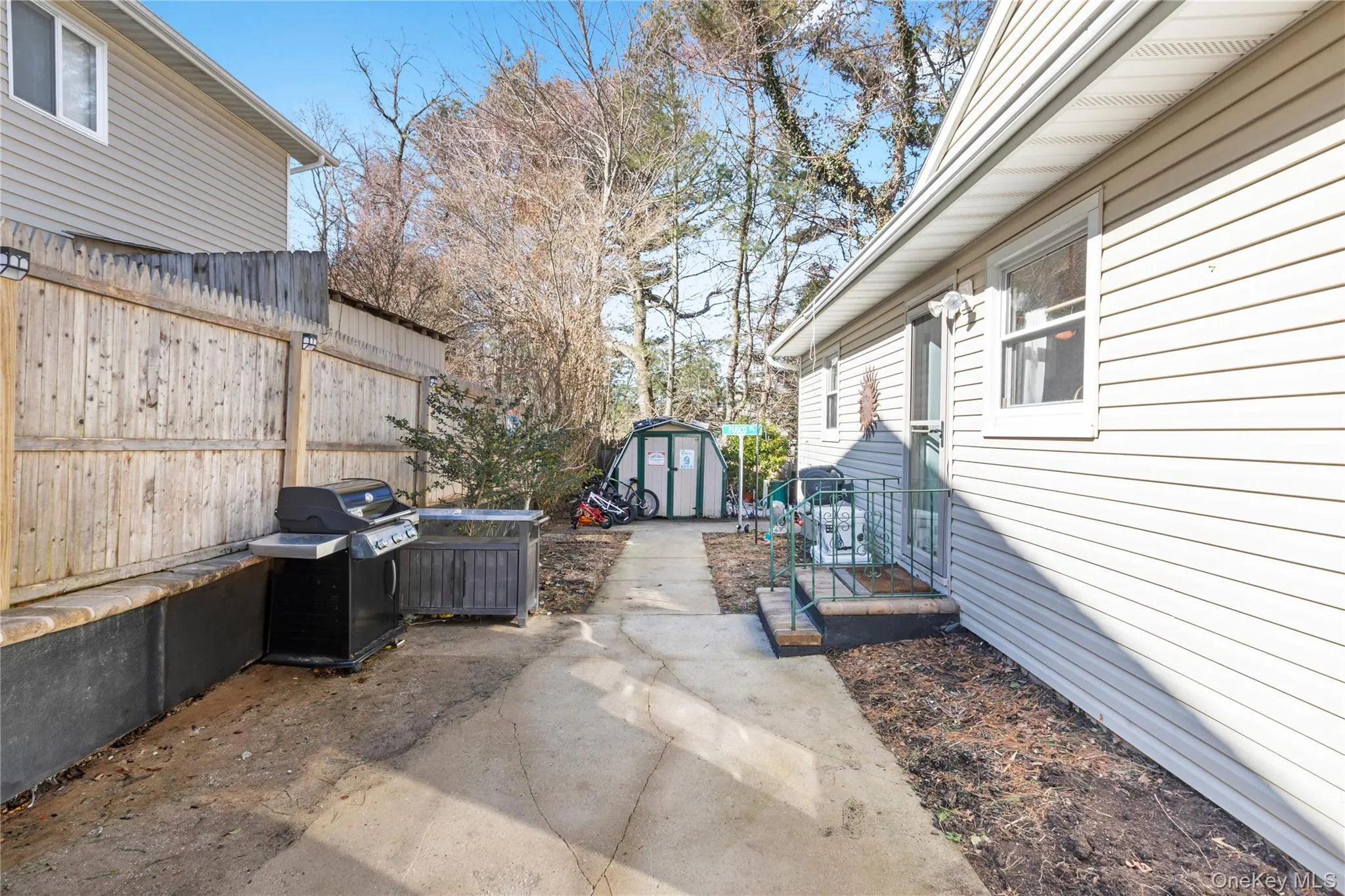 193 Maple Road, Riverhead, NY, 3 Bedrooms Bedrooms, 6 Rooms Rooms,1 BathroomBathrooms,Residential,For Rent,Maple,0,970304 193 Maple Road, Riverhead, NY, 3 Bedrooms Bedrooms, 6 Rooms Rooms,1 BathroomBathrooms,Residential,For Rent,Maple,0,970304