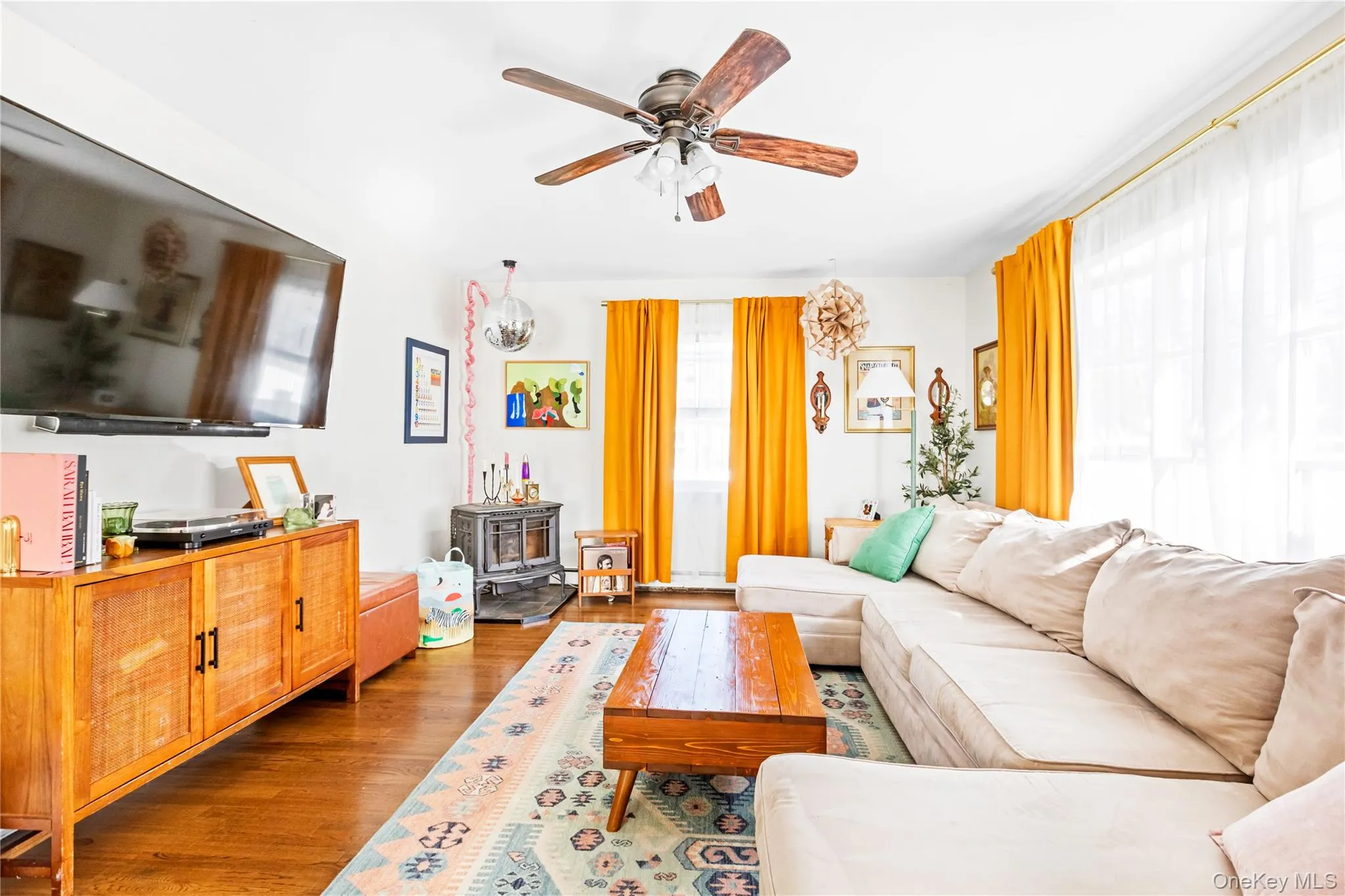 193 Maple Road, Riverhead, NY, 3 Bedrooms Bedrooms, 6 Rooms Rooms,1 BathroomBathrooms,Residential,For Rent,Maple,0,970304 193 Maple Road, Riverhead, NY, 3 Bedrooms Bedrooms, 6 Rooms Rooms,1 BathroomBathrooms,Residential,For Rent,Maple,0,970304