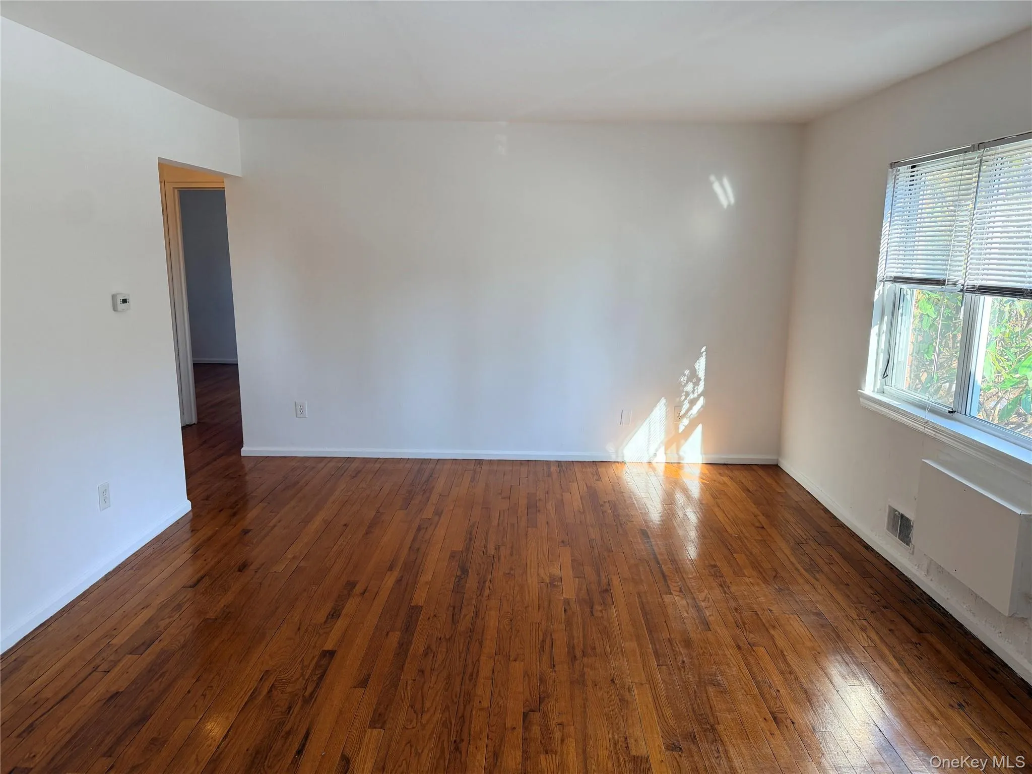 86 Mc Loughlin Street, Glen Cove, NY, 2 Bedrooms Bedrooms, 4 Rooms Rooms,1 BathroomBathrooms,Residential Lease,For Rent,Mc Loughlin,0,970338 86 Mc Loughlin Street, Glen Cove, NY, 2 Bedrooms Bedrooms, 4 Rooms Rooms,1 BathroomBathrooms,Residential Lease,For Rent,Mc Loughlin,0,970338