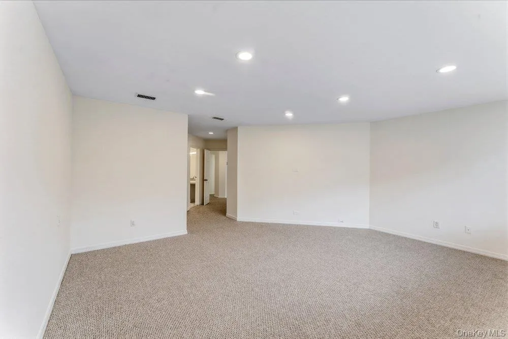 124 Foxwood Drive, Oyster Bay, NY, 3 Bedrooms Bedrooms, 6 Rooms Rooms,2 BathroomsBathrooms,Residential Lease,For Rent,Foxwood,0,970349 124 Foxwood Drive, Oyster Bay, NY, 3 Bedrooms Bedrooms, 6 Rooms Rooms,2 BathroomsBathrooms,Residential Lease,For Rent,Foxwood,0,970349