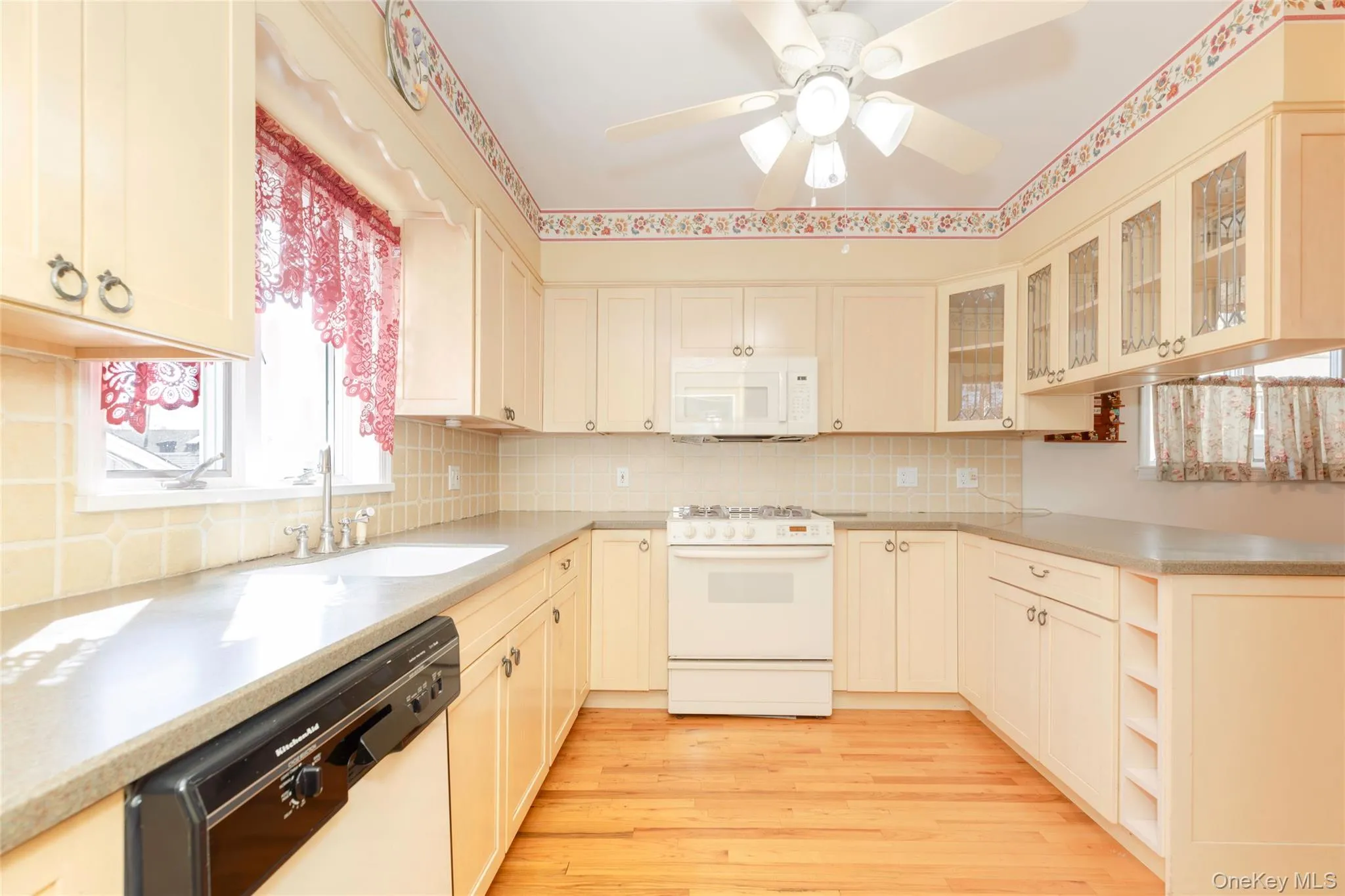 100 Marine Street, New York, NY, 3 Bedrooms Bedrooms, 7 Rooms Rooms,1 BathroomBathrooms,Residential Sale,For Rent,Marine,0,970360 100 Marine Street, New York, NY, 3 Bedrooms Bedrooms, 7 Rooms Rooms,1 BathroomBathrooms,Residential Sale,For Rent,Marine,0,970360