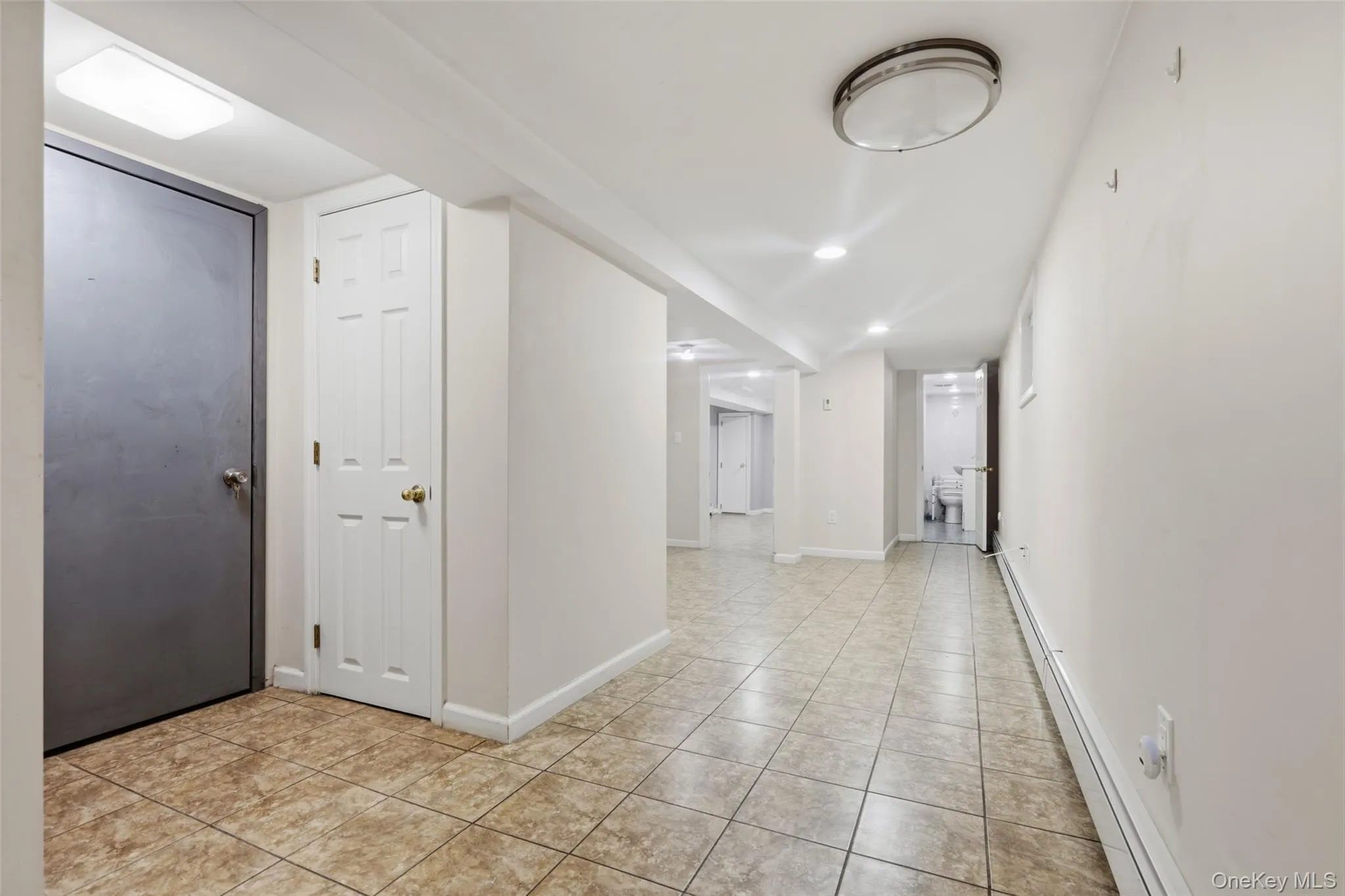1372 Hollywood Avenue, New York, NY, 3 Bedrooms Bedrooms, 6 Rooms Rooms,1 BathroomBathrooms,Residential,For Rent,Hollywood,0,970366 1372 Hollywood Avenue, New York, NY, 3 Bedrooms Bedrooms, 6 Rooms Rooms,1 BathroomBathrooms,Residential,For Rent,Hollywood,0,970366