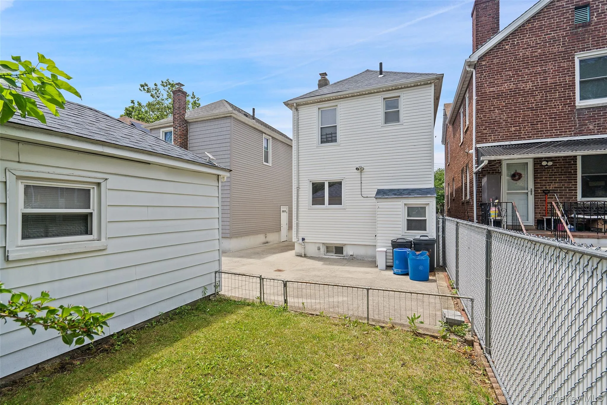 1372 Hollywood Avenue, New York, NY, 3 Bedrooms Bedrooms, 6 Rooms Rooms,1 BathroomBathrooms,Residential,For Rent,Hollywood,0,970366 1372 Hollywood Avenue, New York, NY, 3 Bedrooms Bedrooms, 6 Rooms Rooms,1 BathroomBathrooms,Residential,For Rent,Hollywood,0,970366