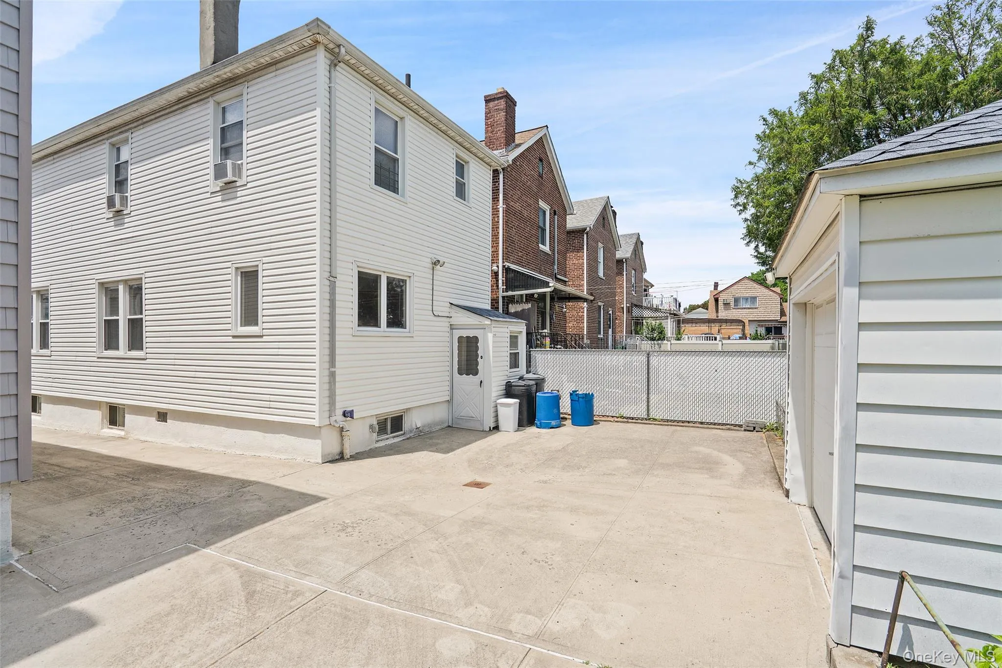 1372 Hollywood Avenue, New York, NY, 3 Bedrooms Bedrooms, 6 Rooms Rooms,1 BathroomBathrooms,Residential,For Rent,Hollywood,0,970366 1372 Hollywood Avenue, New York, NY, 3 Bedrooms Bedrooms, 6 Rooms Rooms,1 BathroomBathrooms,Residential,For Rent,Hollywood,0,970366