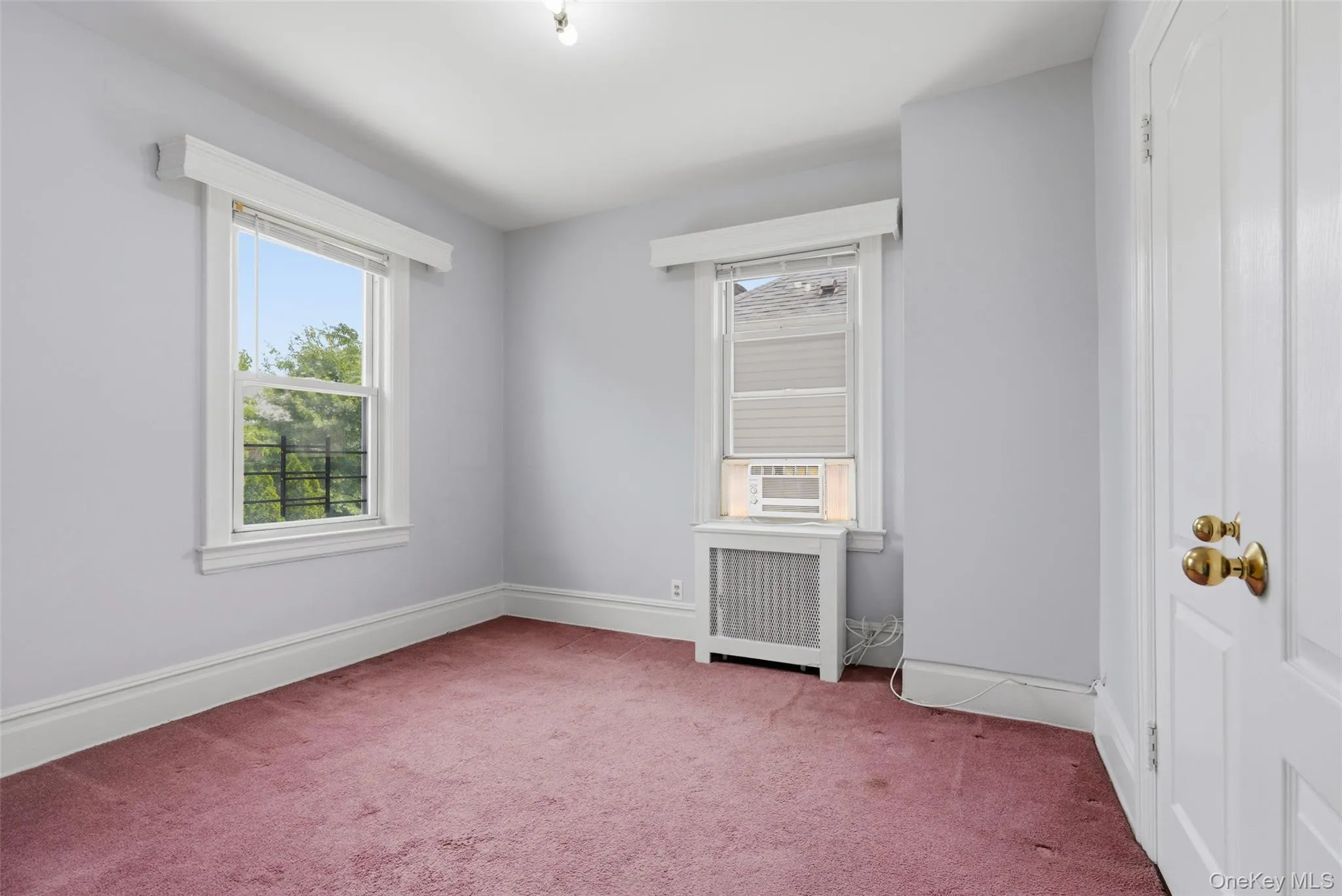 1372 Hollywood Avenue, New York, NY, 3 Bedrooms Bedrooms, 6 Rooms Rooms,1 BathroomBathrooms,Residential,For Rent,Hollywood,0,970366 1372 Hollywood Avenue, New York, NY, 3 Bedrooms Bedrooms, 6 Rooms Rooms,1 BathroomBathrooms,Residential,For Rent,Hollywood,0,970366