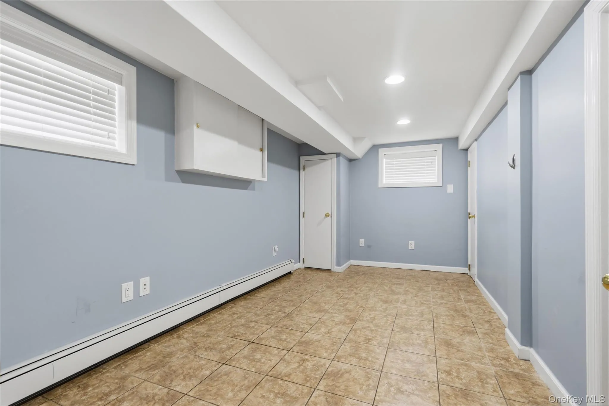 1372 Hollywood Avenue, New York, NY, 3 Bedrooms Bedrooms, 6 Rooms Rooms,1 BathroomBathrooms,Residential,For Rent,Hollywood,0,970366 1372 Hollywood Avenue, New York, NY, 3 Bedrooms Bedrooms, 6 Rooms Rooms,1 BathroomBathrooms,Residential,For Rent,Hollywood,0,970366