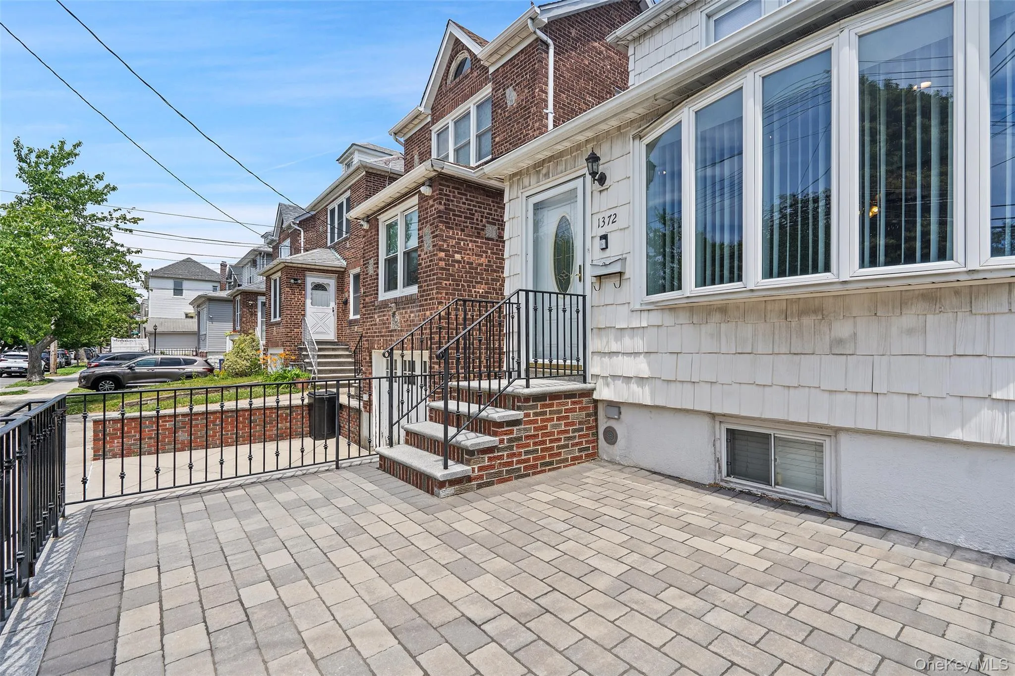 1372 Hollywood Avenue, New York, NY, 3 Bedrooms Bedrooms, 6 Rooms Rooms,1 BathroomBathrooms,Residential,For Rent,Hollywood,0,970366 1372 Hollywood Avenue, New York, NY, 3 Bedrooms Bedrooms, 6 Rooms Rooms,1 BathroomBathrooms,Residential,For Rent,Hollywood,0,970366