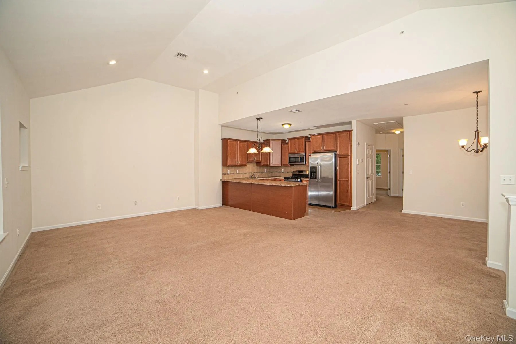 975 Main Street, Babylon, NY, 2 Bedrooms Bedrooms, 5 Rooms Rooms,1 BathroomBathrooms,Residential Lease,For Rent,Main,0,970390 975 Main Street, Babylon, NY, 2 Bedrooms Bedrooms, 5 Rooms Rooms,1 BathroomBathrooms,Residential Lease,For Rent,Main,0,970390