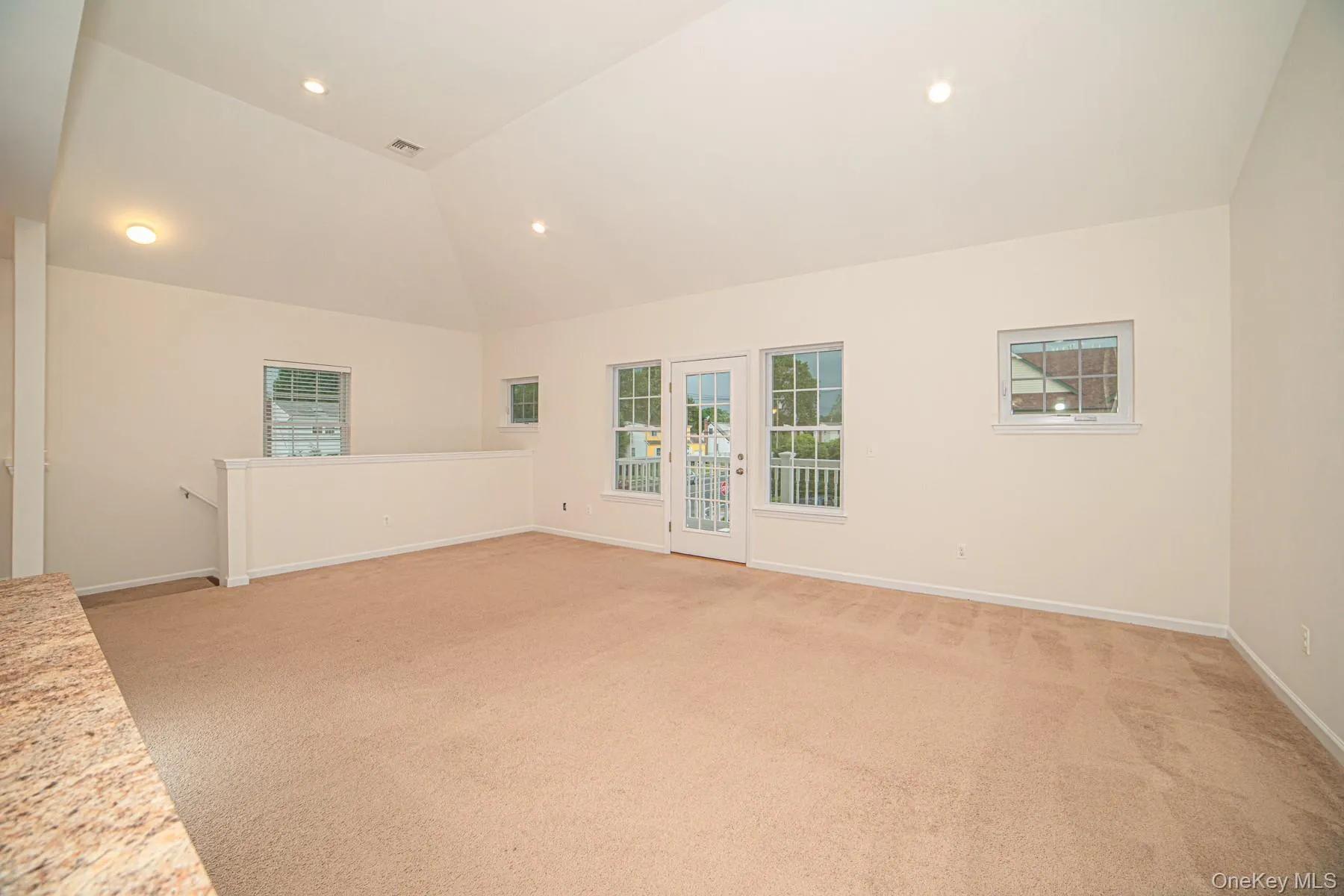 975 Main Street, Babylon, NY, 2 Bedrooms Bedrooms, 5 Rooms Rooms,1 BathroomBathrooms,Residential Lease,For Rent,Main,0,970390 975 Main Street, Babylon, NY, 2 Bedrooms Bedrooms, 5 Rooms Rooms,1 BathroomBathrooms,Residential Lease,For Rent,Main,0,970390