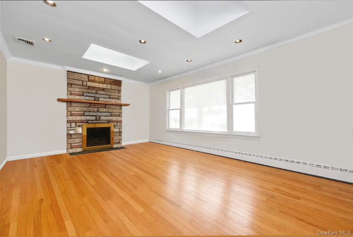 209 Brompton Road, Hempstead, NY, 3 Bedrooms Bedrooms, 7 Rooms Rooms,2 BathroomsBathrooms,Residential Lease,For Rent,Brompton,0,970401 209 Brompton Road, Hempstead, NY, 3 Bedrooms Bedrooms, 7 Rooms Rooms,2 BathroomsBathrooms,Residential Lease,For Rent,Brompton,0,970401