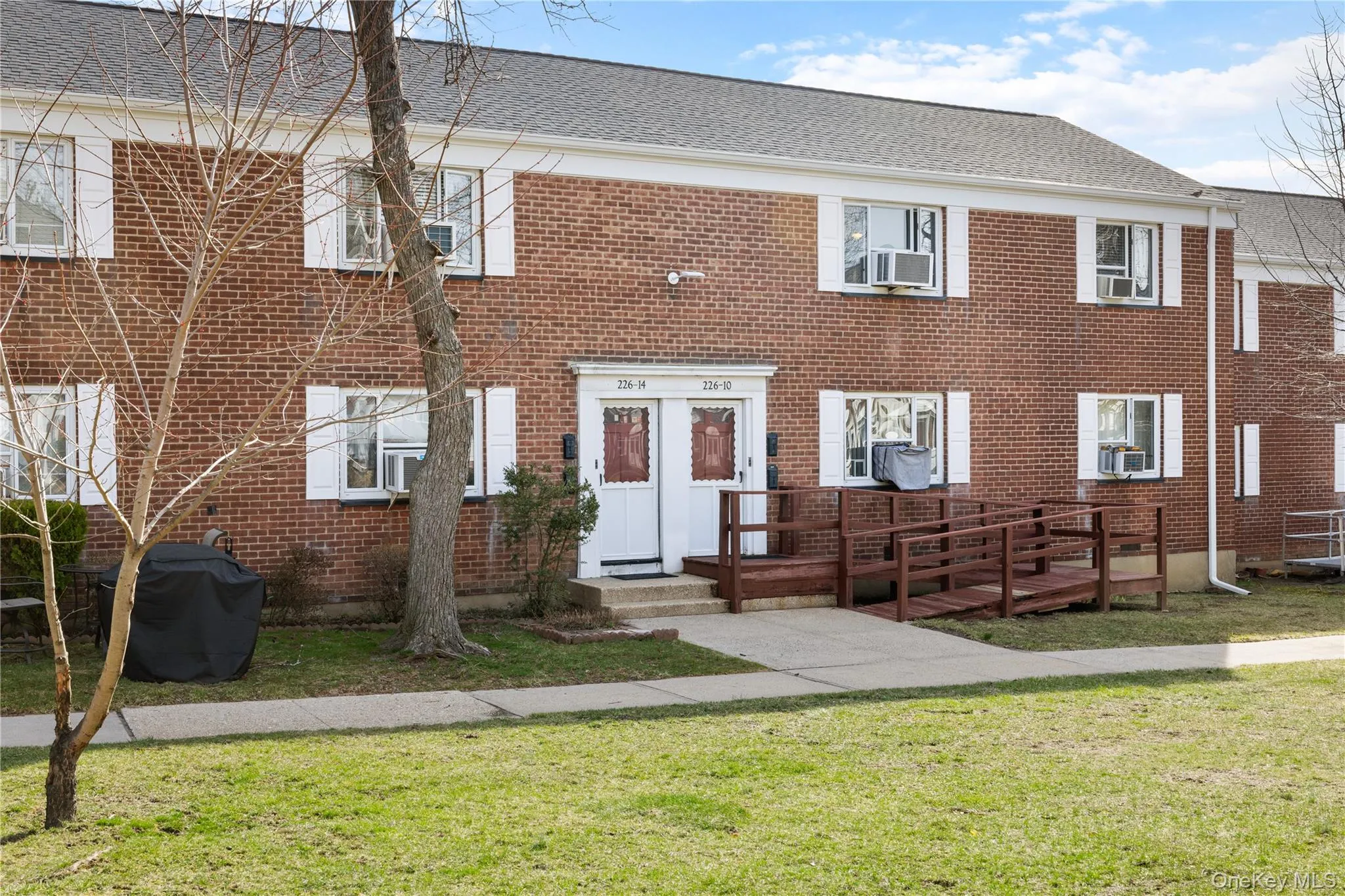 226-10 Manor Road, New York, NY, 2 Bedrooms Bedrooms, 5 Rooms Rooms,1 BathroomBathrooms,Residential,For Rent,Manor,0,970416 226-10 Manor Road, New York, NY, 2 Bedrooms Bedrooms, 5 Rooms Rooms,1 BathroomBathrooms,Residential,For Rent,Manor,0,970416