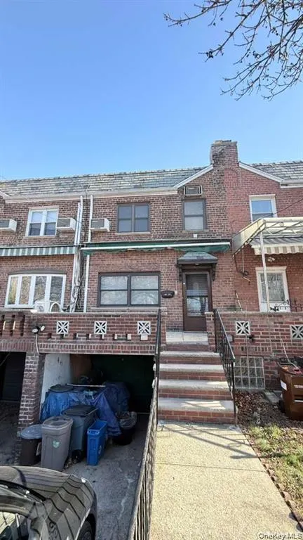 65-43 Alderton Street, New York, NY, 3 Bedrooms Bedrooms, 6 Rooms Rooms,1 BathroomBathrooms,Residential Lease,For Rent,Alderton,0,970439 65-43 Alderton Street, New York, NY, 3 Bedrooms Bedrooms, 6 Rooms Rooms,1 BathroomBathrooms,Residential Lease,For Rent,Alderton,0,970439
