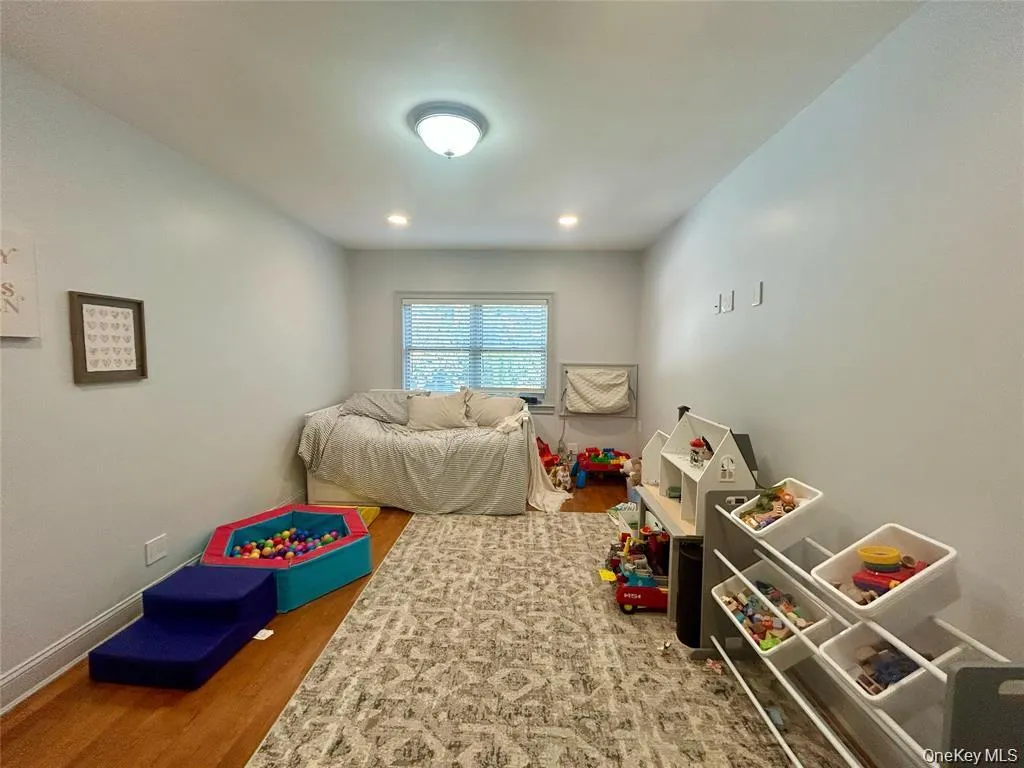 65-43 Alderton Street, New York, NY, 3 Bedrooms Bedrooms, 6 Rooms Rooms,1 BathroomBathrooms,Residential Lease,For Rent,Alderton,0,970439 65-43 Alderton Street, New York, NY, 3 Bedrooms Bedrooms, 6 Rooms Rooms,1 BathroomBathrooms,Residential Lease,For Rent,Alderton,0,970439