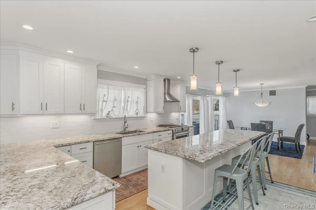 949 Union Street, Islip, NY, 4 Bedrooms Bedrooms, 13 Rooms Rooms,3 BathroomsBathrooms,Residential,For Rent,Union,0,970441 949 Union Street, Islip, NY, 4 Bedrooms Bedrooms, 13 Rooms Rooms,3 BathroomsBathrooms,Residential,For Rent,Union,0,970441