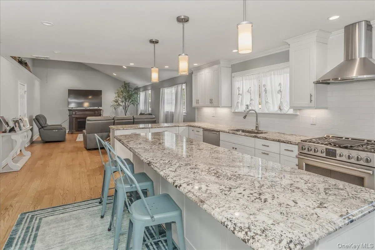949 Union Street, Islip, NY, 4 Bedrooms Bedrooms, 13 Rooms Rooms,3 BathroomsBathrooms,Residential,For Rent,Union,0,970441 949 Union Street, Islip, NY, 4 Bedrooms Bedrooms, 13 Rooms Rooms,3 BathroomsBathrooms,Residential,For Rent,Union,0,970441