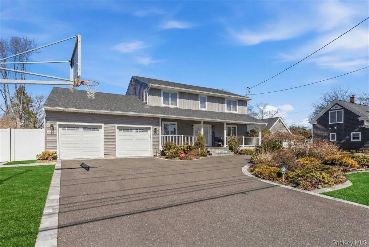 949 Union Street, Islip, NY, 4 Bedrooms Bedrooms, 13 Rooms Rooms,3 BathroomsBathrooms,Residential,For Rent,Union,0,970441 949 Union Street, Islip, NY, 4 Bedrooms Bedrooms, 13 Rooms Rooms,3 BathroomsBathrooms,Residential,For Rent,Union,0,970441