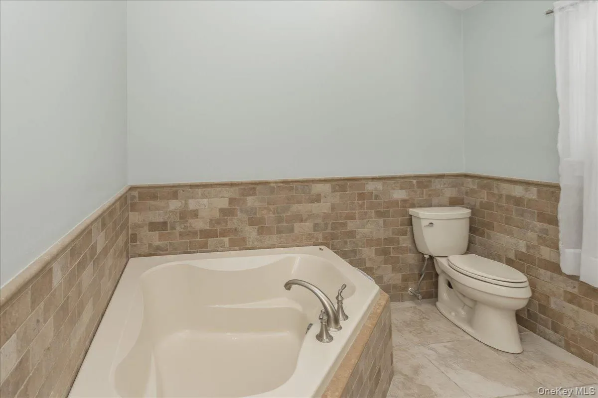 949 Union Street, Islip, NY, 4 Bedrooms Bedrooms, 13 Rooms Rooms,3 BathroomsBathrooms,Residential,For Rent,Union,0,970441 949 Union Street, Islip, NY, 4 Bedrooms Bedrooms, 13 Rooms Rooms,3 BathroomsBathrooms,Residential,For Rent,Union,0,970441