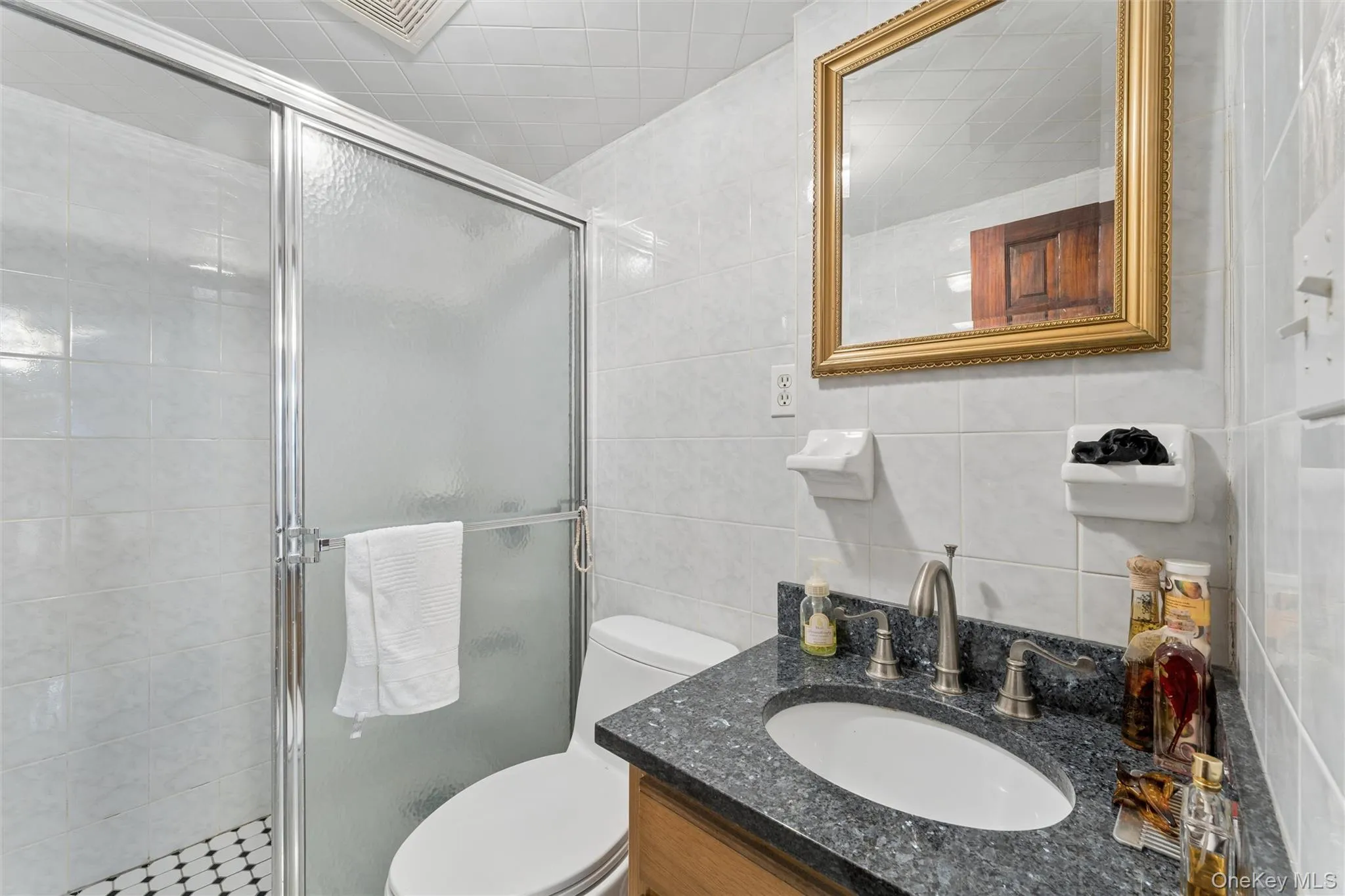 85-71 67th Avenue, New York, NY, 2 Bedrooms Bedrooms, 6 Rooms Rooms,1 BathroomBathrooms,Residential,For Rent,67th,0,970452 85-71 67th Avenue, New York, NY, 2 Bedrooms Bedrooms, 6 Rooms Rooms,1 BathroomBathrooms,Residential,For Rent,67th,0,970452