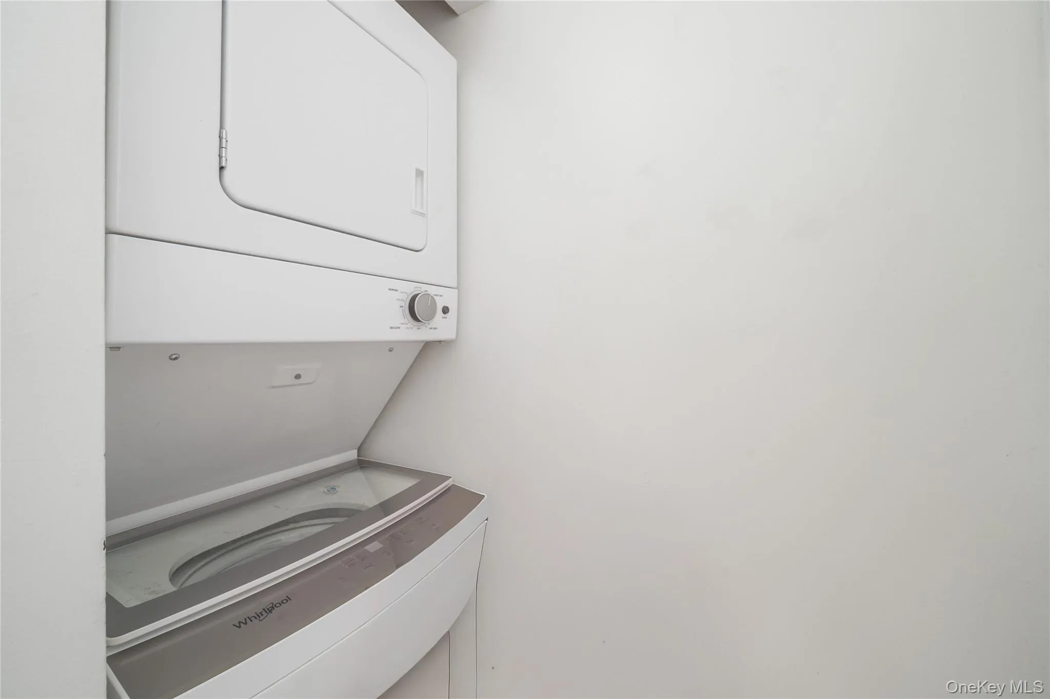 75 Mc Kinley Avenue, White Plains, NY, 1 Bedroom Bedrooms, 3 Rooms Rooms,1 BathroomBathrooms,Residential,For Rent,Mc Kinley,0,970465 75 Mc Kinley Avenue, White Plains, NY, 1 Bedroom Bedrooms, 3 Rooms Rooms,1 BathroomBathrooms,Residential,For Rent,Mc Kinley,0,970465