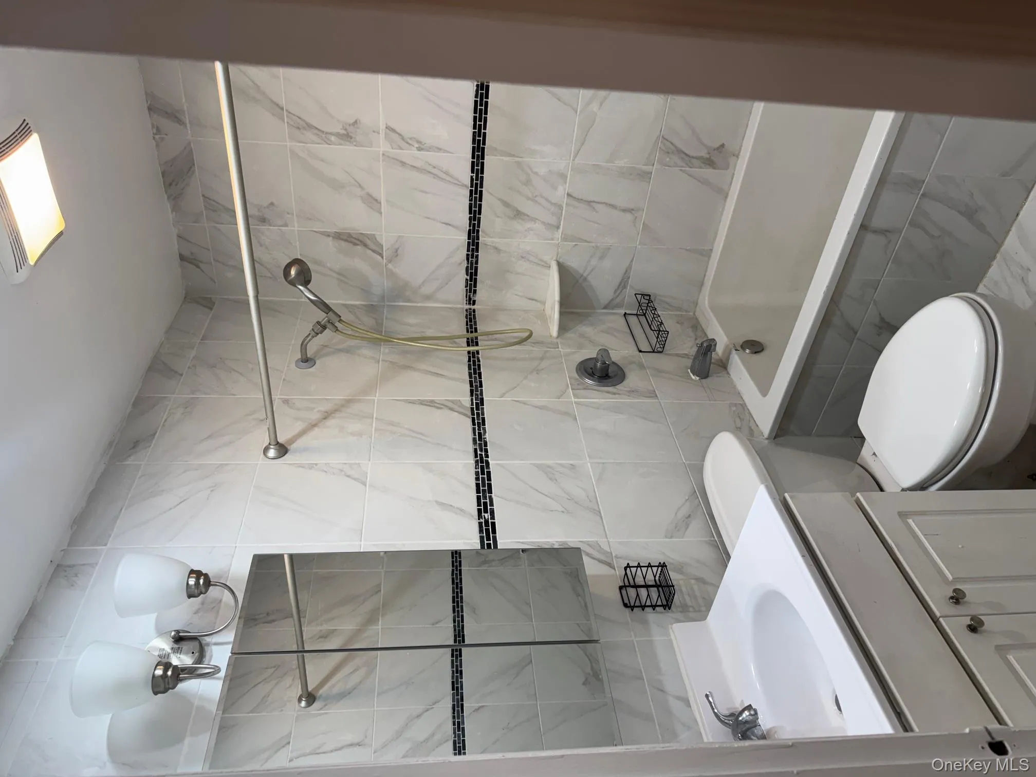 47-25 208, New York, NY, 3 Bedrooms Bedrooms, 8 Rooms Rooms,2 BathroomsBathrooms,Residential Lease,For Rent,208,0,970470 47-25 208, New York, NY, 3 Bedrooms Bedrooms, 8 Rooms Rooms,2 BathroomsBathrooms,Residential Lease,For Rent,208,0,970470