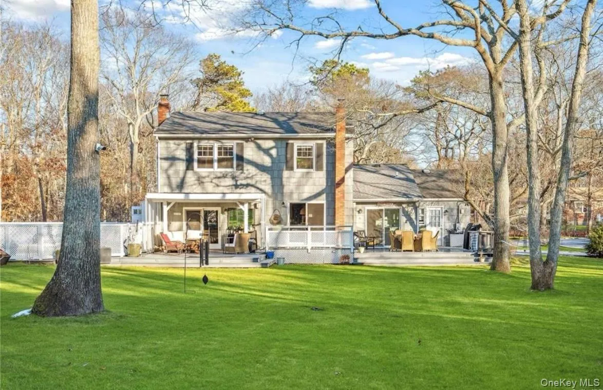 23 Westbury Road, Southampton, NY, 4 Bedrooms Bedrooms, 8 Rooms Rooms,3 BathroomsBathrooms,Residential Lease,For Rent,Westbury,0,970480 23 Westbury Road, Southampton, NY, 4 Bedrooms Bedrooms, 8 Rooms Rooms,3 BathroomsBathrooms,Residential Lease,For Rent,Westbury,0,970480