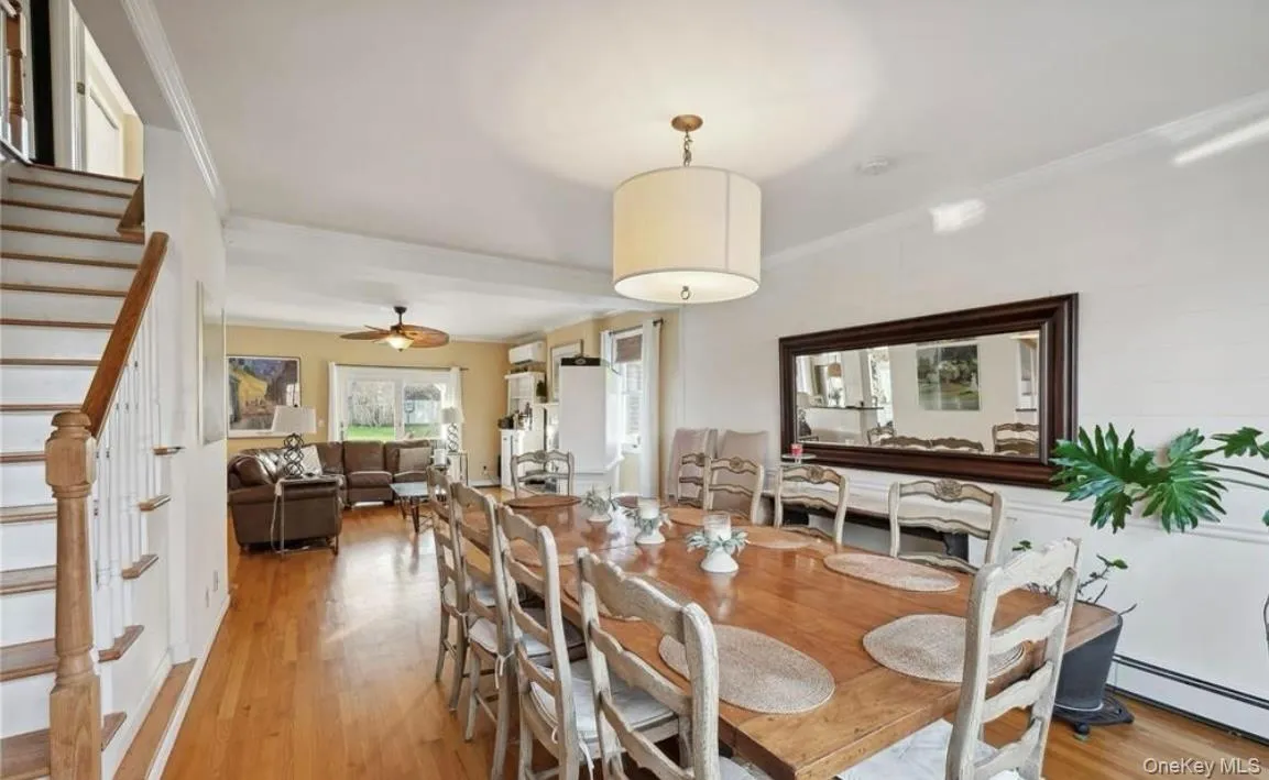 23 Westbury Road, Southampton, NY, 4 Bedrooms Bedrooms, 8 Rooms Rooms,3 BathroomsBathrooms,Residential Lease,For Rent,Westbury,0,970480 23 Westbury Road, Southampton, NY, 4 Bedrooms Bedrooms, 8 Rooms Rooms,3 BathroomsBathrooms,Residential Lease,For Rent,Westbury,0,970480