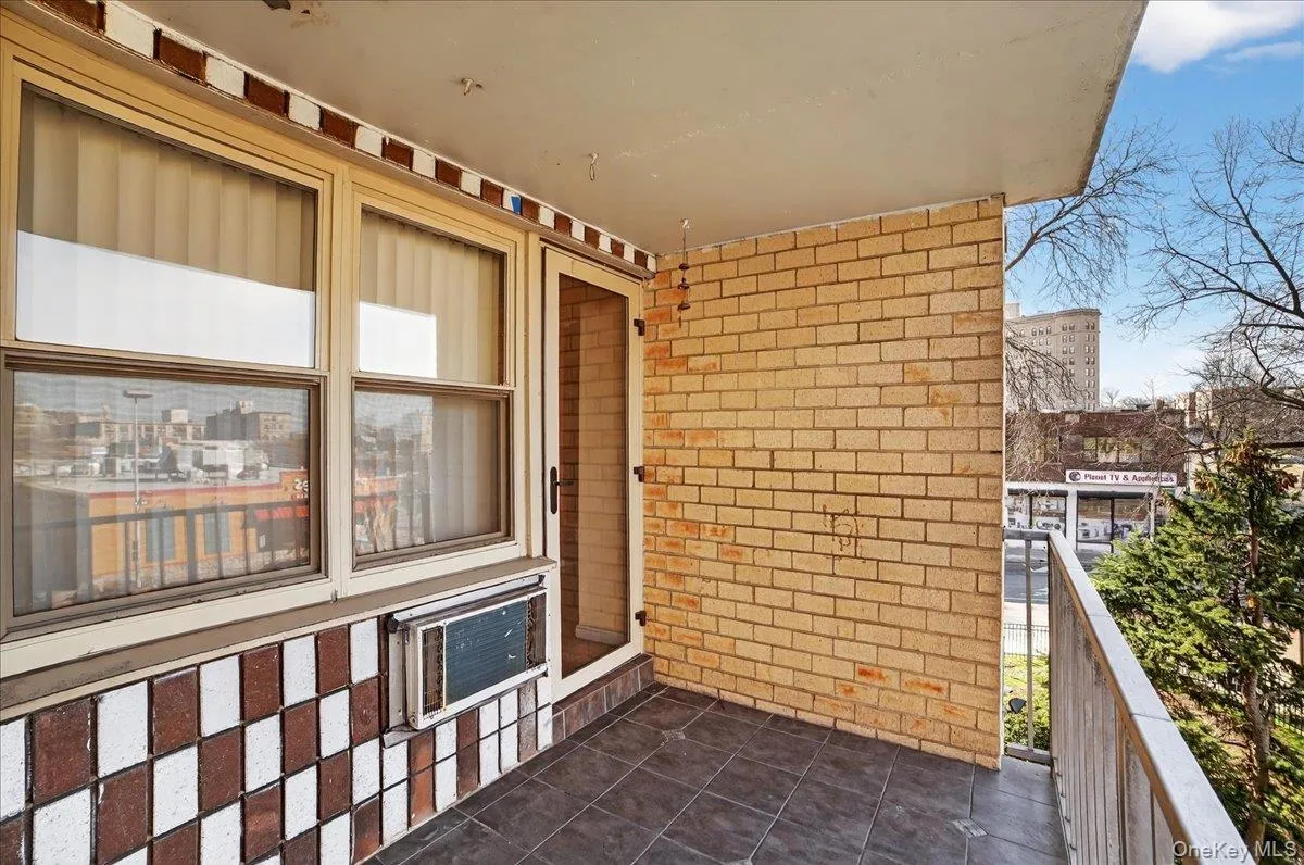 11 Park Avenue, Mount Vernon, NY, 3 Bedrooms Bedrooms, 6 Rooms Rooms,2 BathroomsBathrooms,Residential,For Rent,Park,0,970481 11 Park Avenue, Mount Vernon, NY, 3 Bedrooms Bedrooms, 6 Rooms Rooms,2 BathroomsBathrooms,Residential,For Rent,Park,0,970481