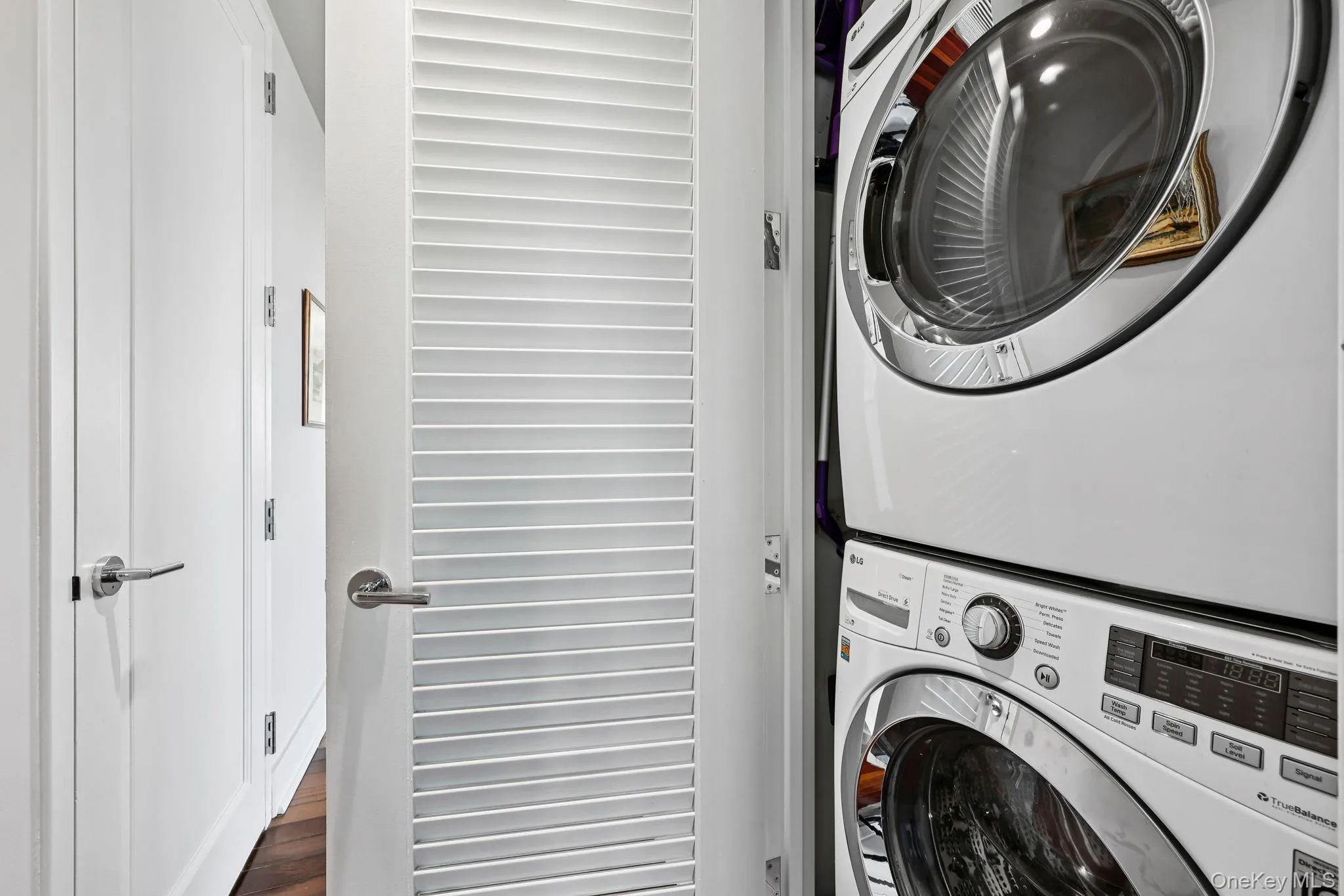 175 Huguenot Street, New Rochelle, NY, 2 Bedrooms Bedrooms, 5 Rooms Rooms,2 BathroomsBathrooms,Residential Sale,For Rent,Huguenot,0,970498 175 Huguenot Street, New Rochelle, NY, 2 Bedrooms Bedrooms, 5 Rooms Rooms,2 BathroomsBathrooms,Residential Sale,For Rent,Huguenot,0,970498