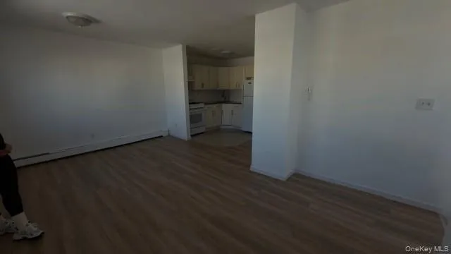 6951 Almeda Avenue, New York, NY, 3 Bedrooms Bedrooms, 4 Rooms Rooms,1 BathroomBathrooms,Residential Lease,For Rent,Almeda,0,970507 6951 Almeda Avenue, New York, NY, 3 Bedrooms Bedrooms, 4 Rooms Rooms,1 BathroomBathrooms,Residential Lease,For Rent,Almeda,0,970507