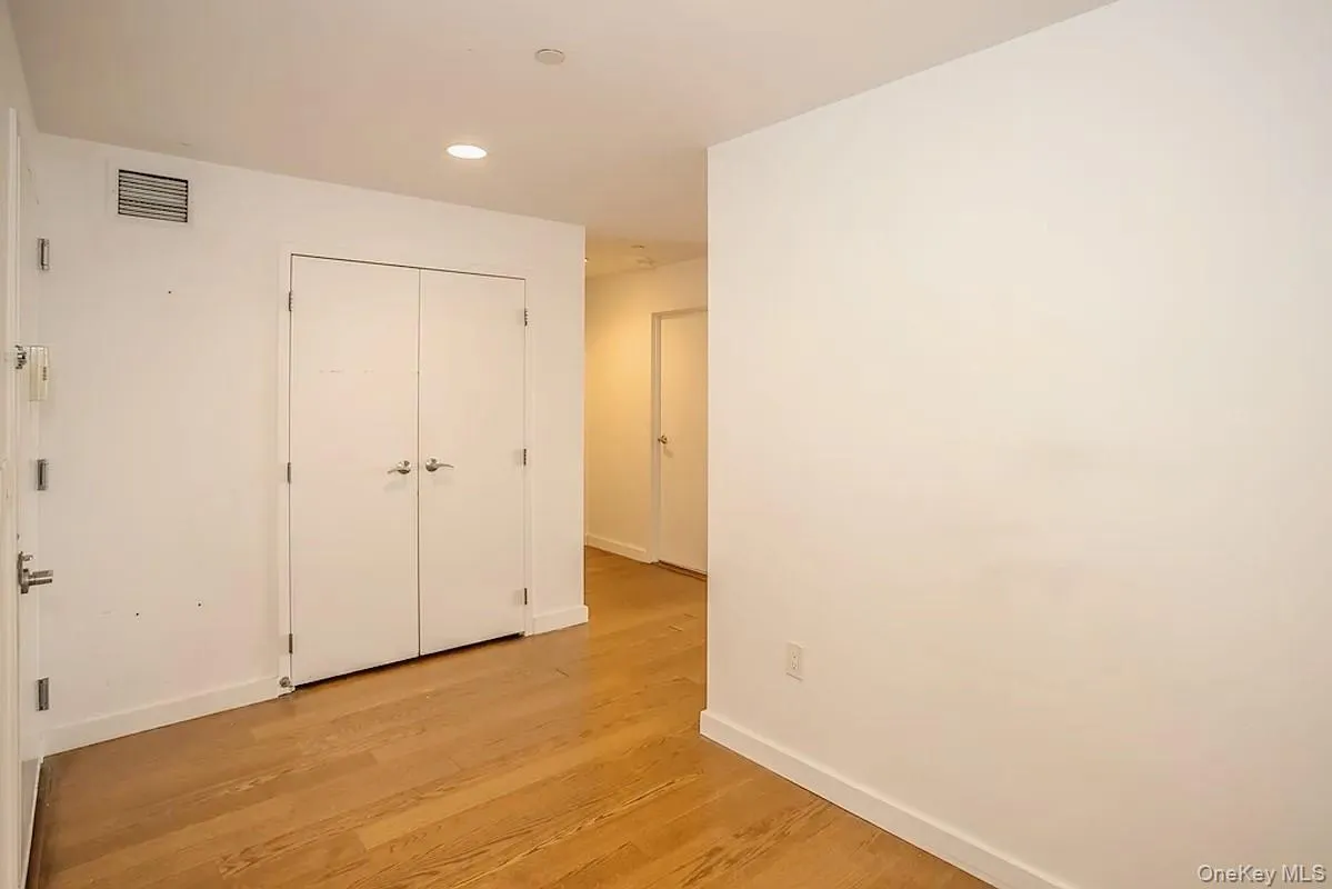 40-28 College Point Boulevard, New York, NY, 1 Bedroom Bedrooms, 3 Rooms Rooms,1 BathroomBathrooms,Residential Lease,For Rent,College Point,0,970521 40-28 College Point Boulevard, New York, NY, 1 Bedroom Bedrooms, 3 Rooms Rooms,1 BathroomBathrooms,Residential Lease,For Rent,College Point,0,970521