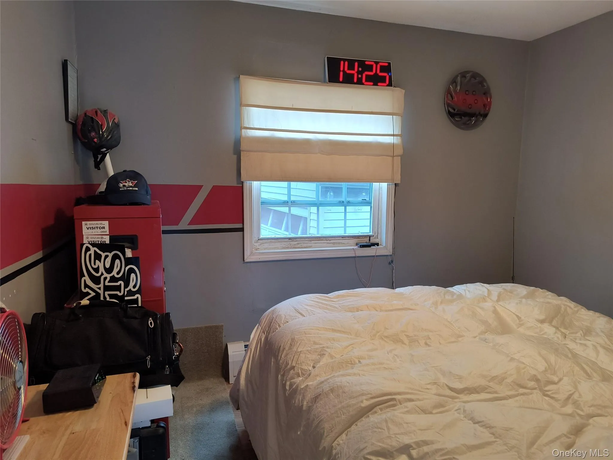 Master bedroom Master bedroom